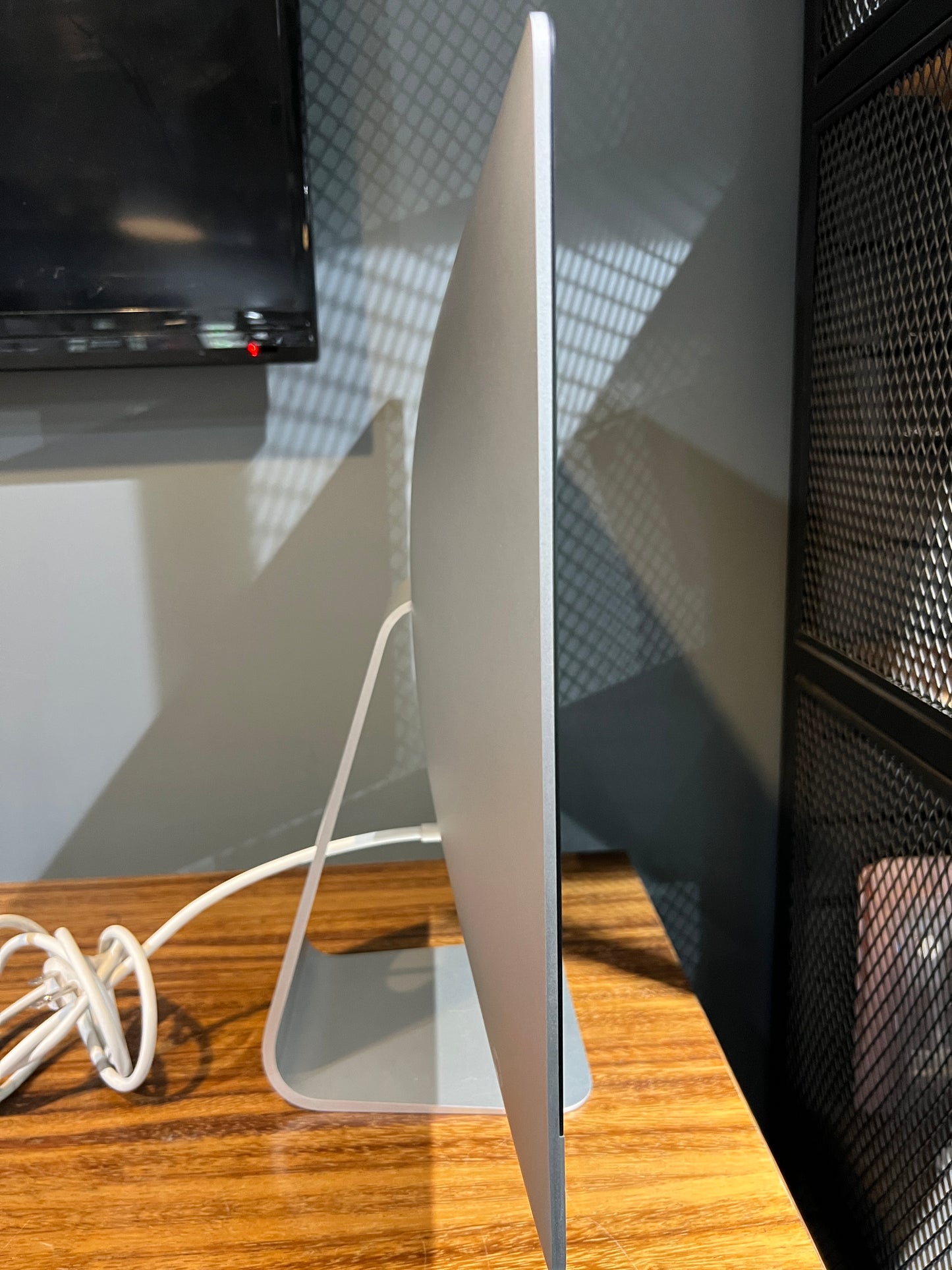 iMac 21.5" 4K 2019 1TB HDD / 16GB RAM (Producto Único)