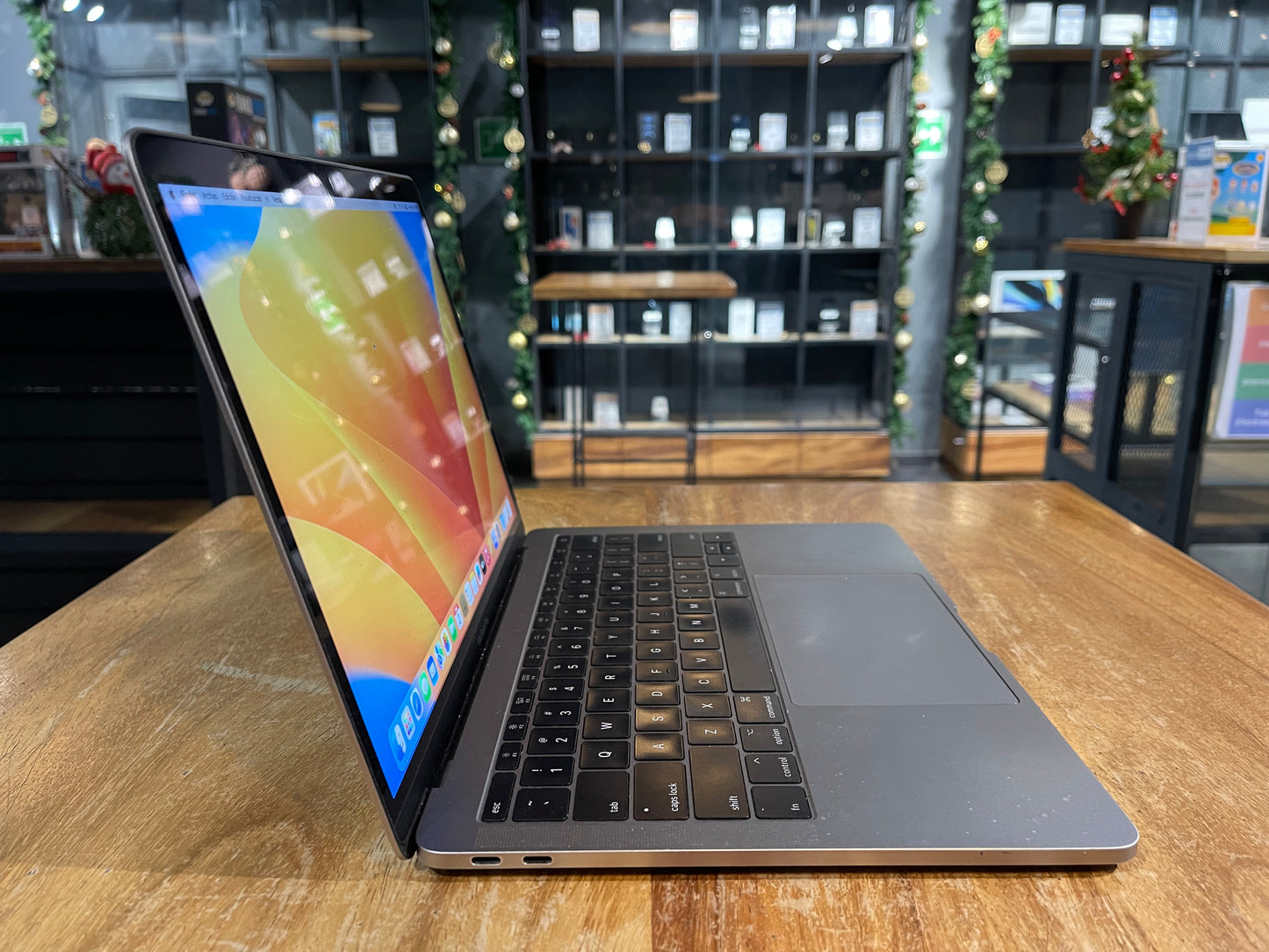 MacBook Pro 2017 13" 8GB RAM/128GB SSD (Producto Unico)