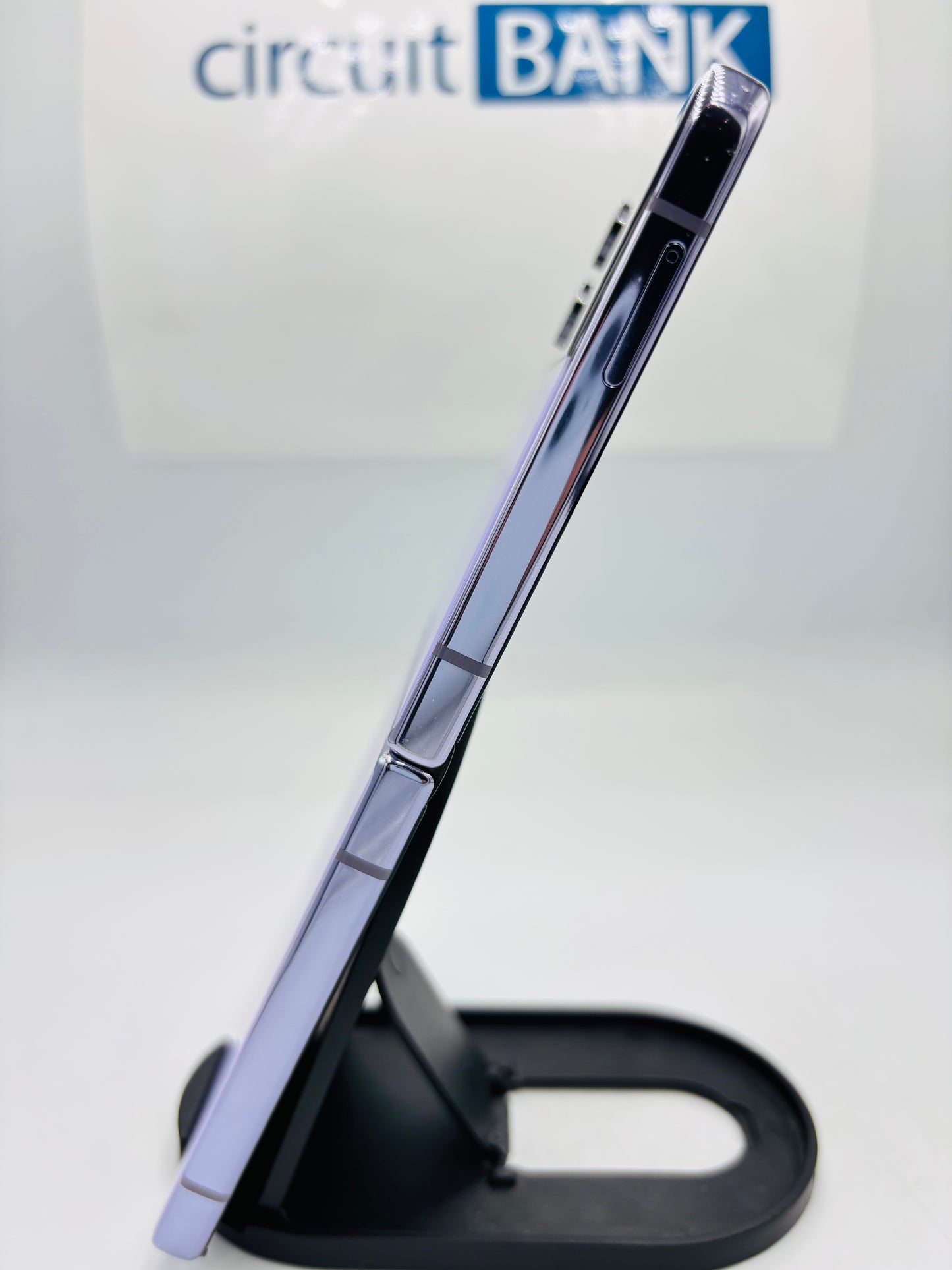 Samsung Galaxy Z Flip4 256GB / 8GB RAM