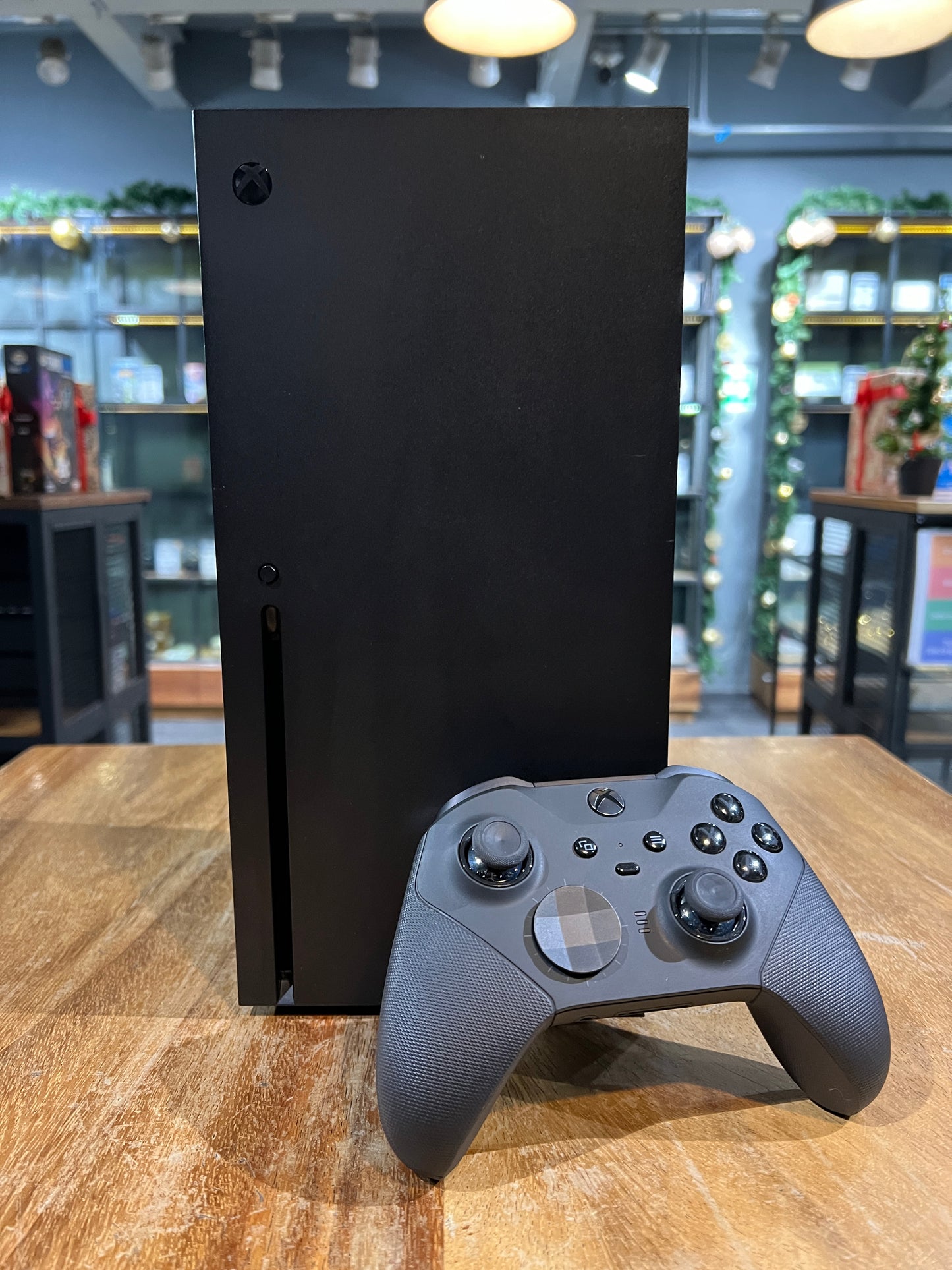 XBOX Series X 1TB + Mando Inalámbrico Elite Series 2 (Producto Unico)