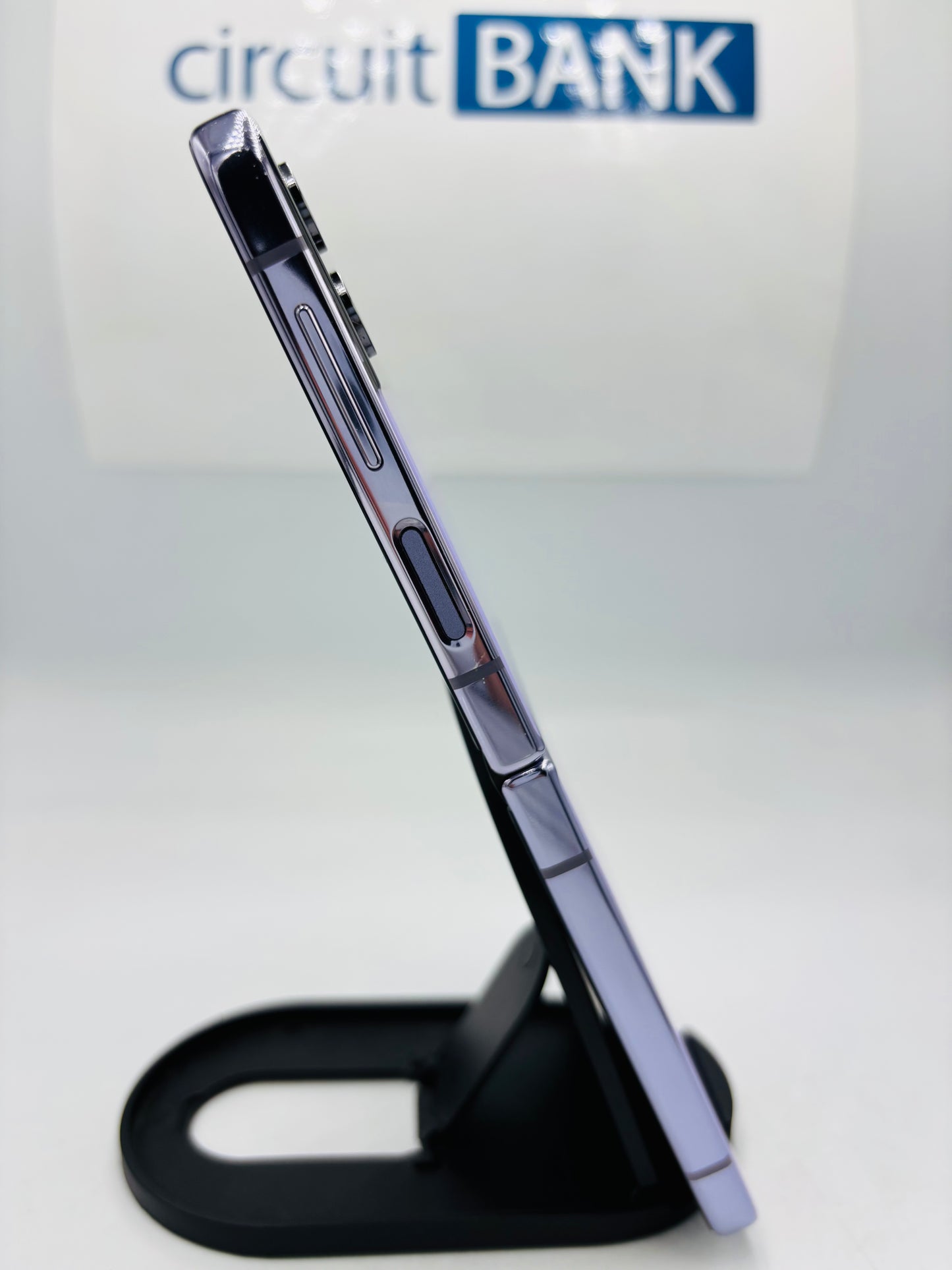 Samsung Galaxy Z Flip4 256GB / 8GB RAM