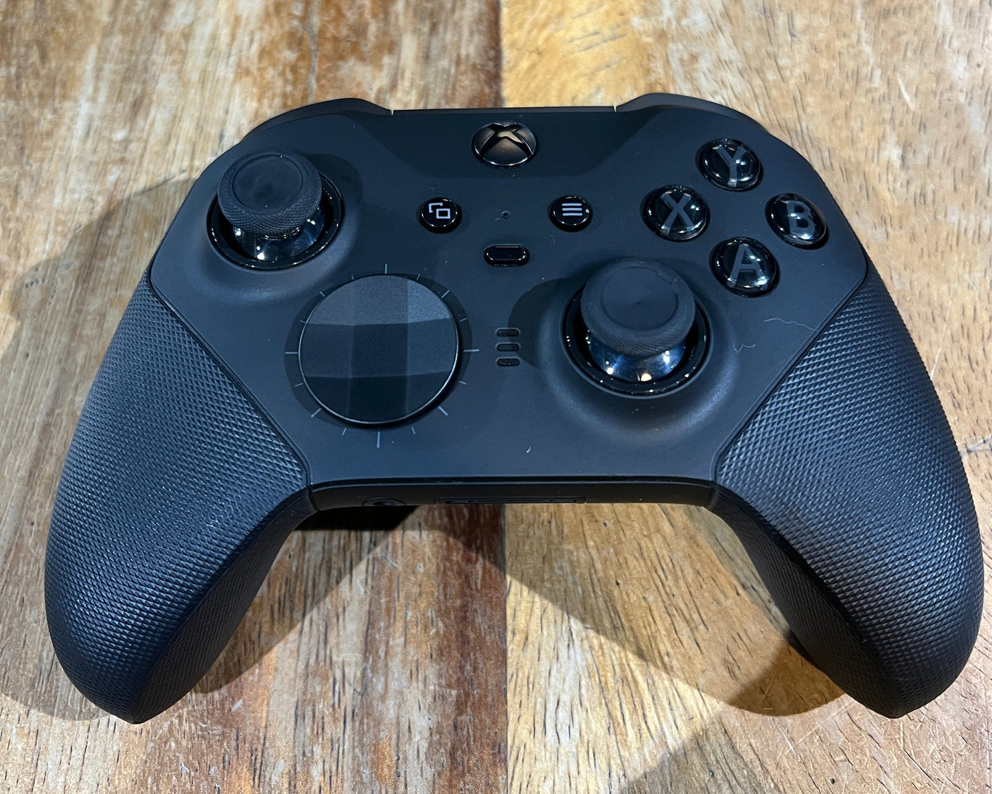 XBOX Series X 1TB + Mando Inalámbrico Elite Series 2 (Producto Unico)