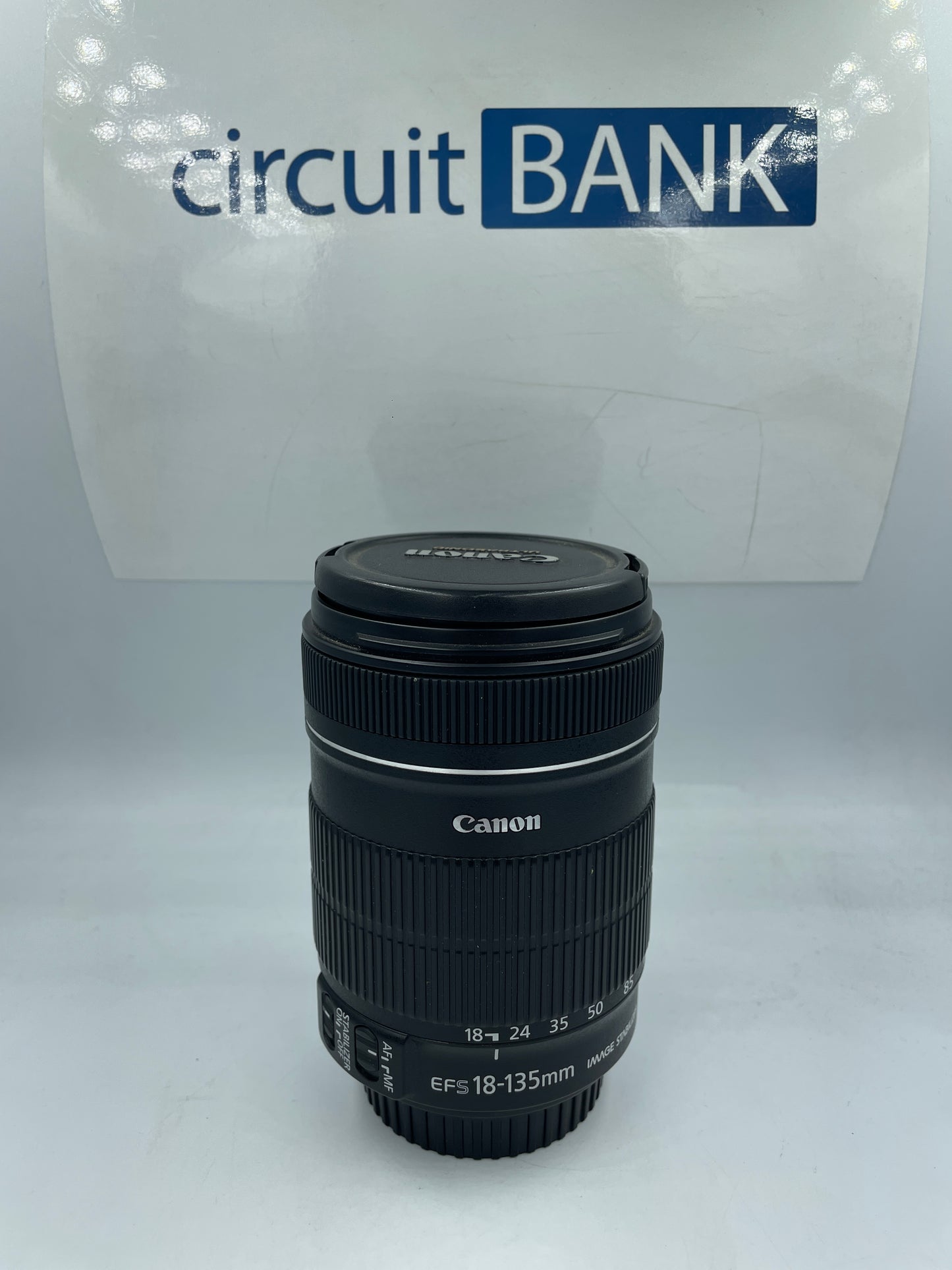 Lente Canon EF-S 18-135mm IS (Producto Unico)