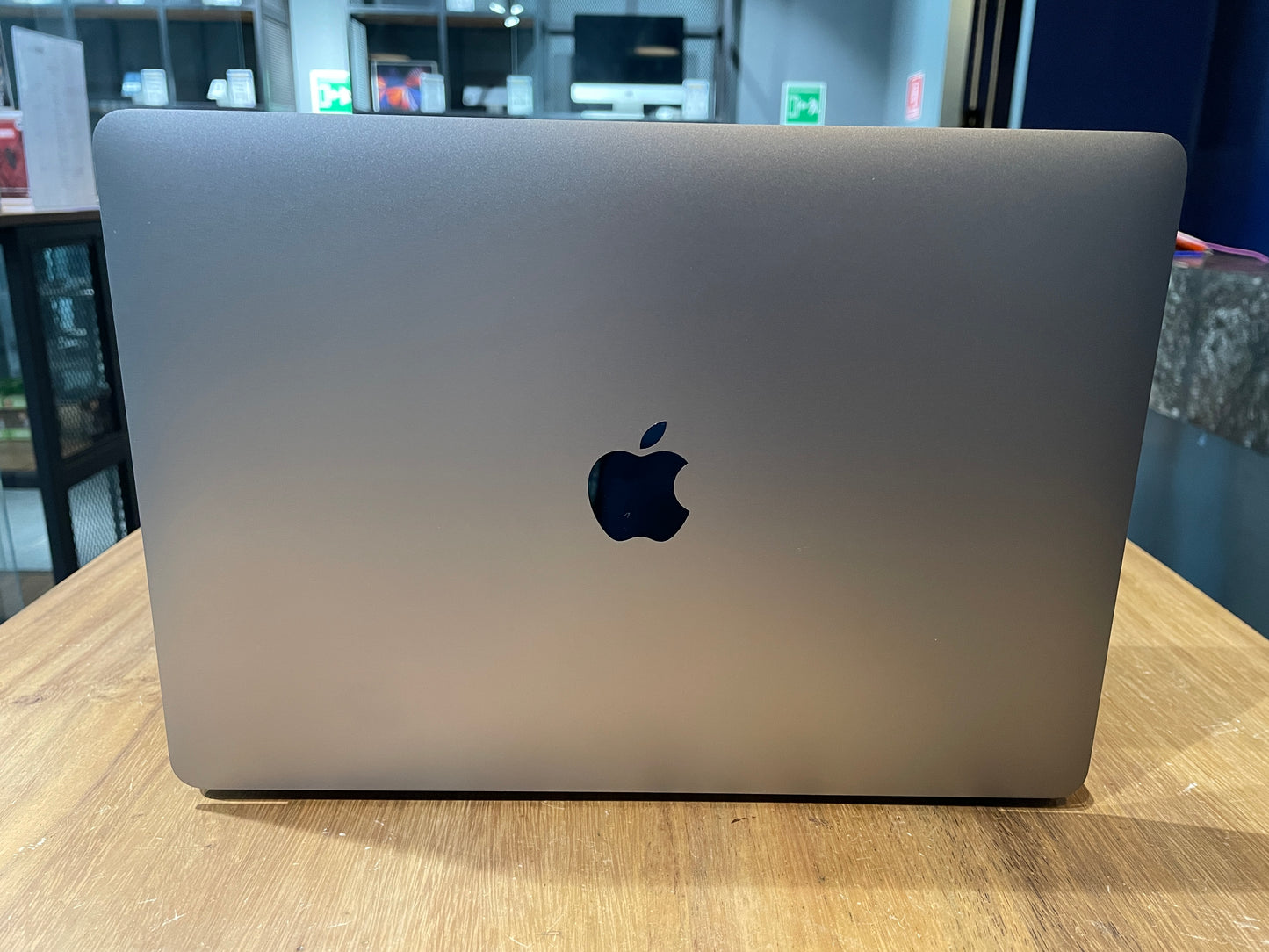 MacBook Air 13" 2020 256GB SSD / 8GB RAM (Producto Único)