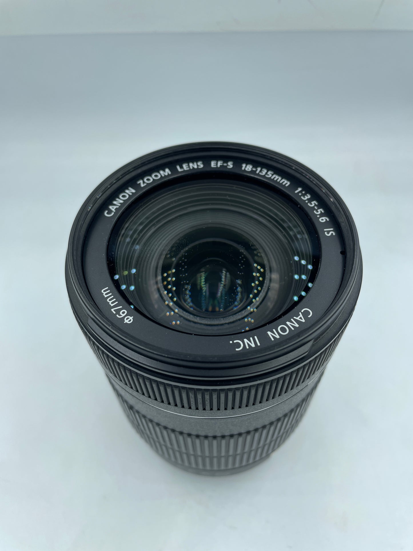 Lente Canon EF-S 18-135mm IS (Producto Unico)
