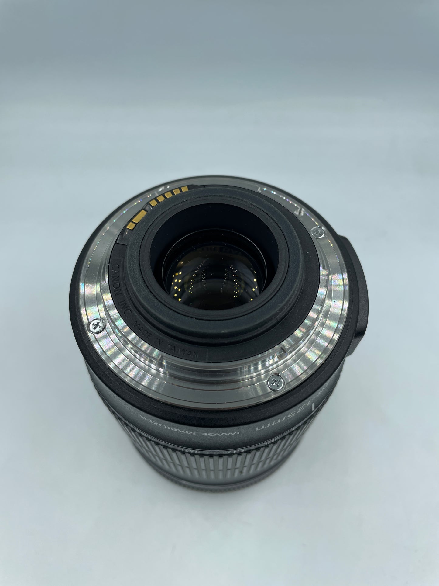 Lente Canon EF-S 18-135mm IS (Producto Unico)