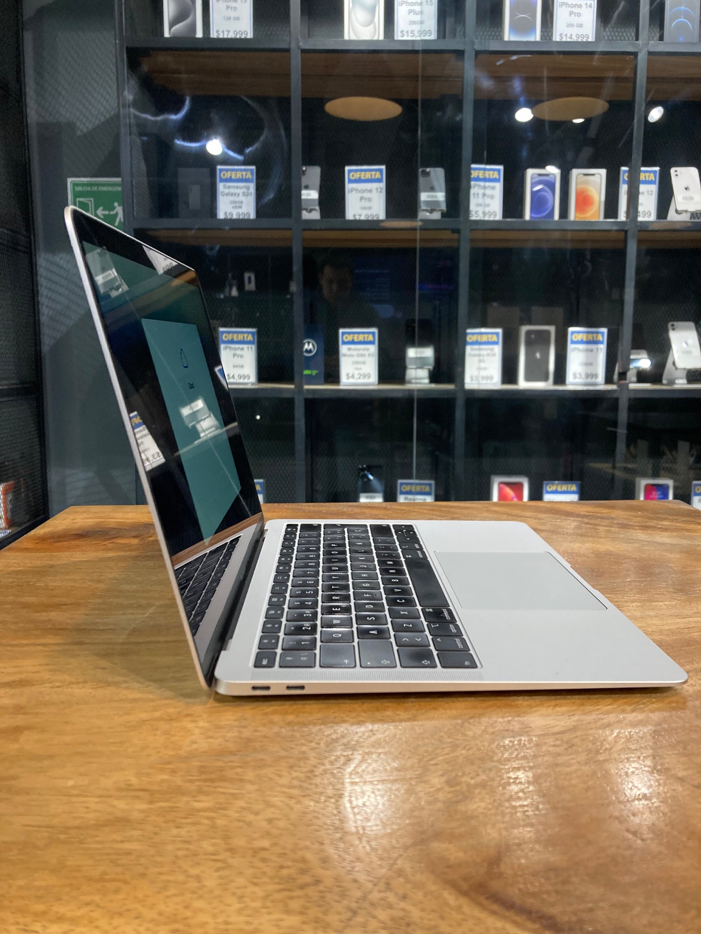 MacBook Air 13" Retina 2018 (Producto Unico)