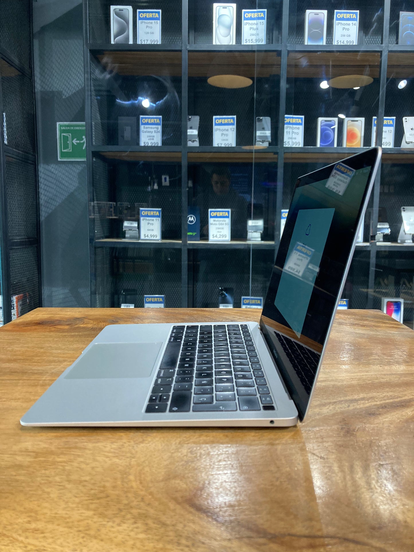 MacBook Air 13" Retina 2018 (Producto Unico)