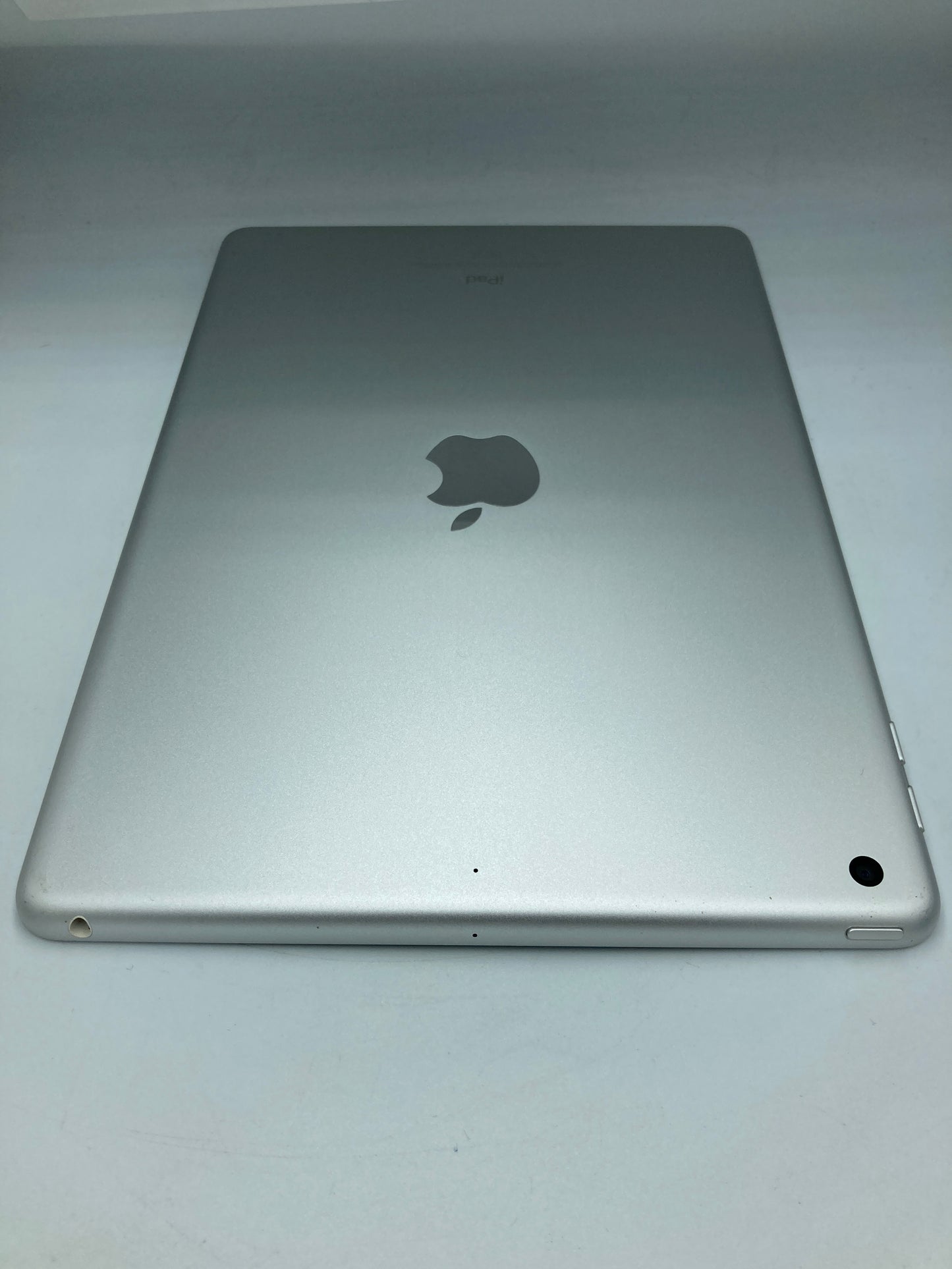 iPad 5th Gen 32GB (Producto Único)