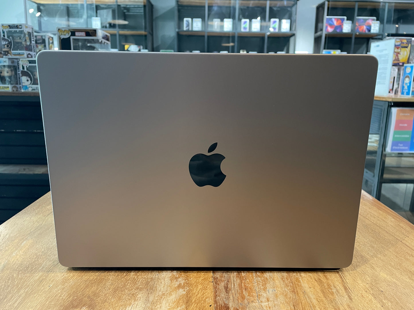 MacBook Pro 2021 14" 512GB SSD (Producto Unico)