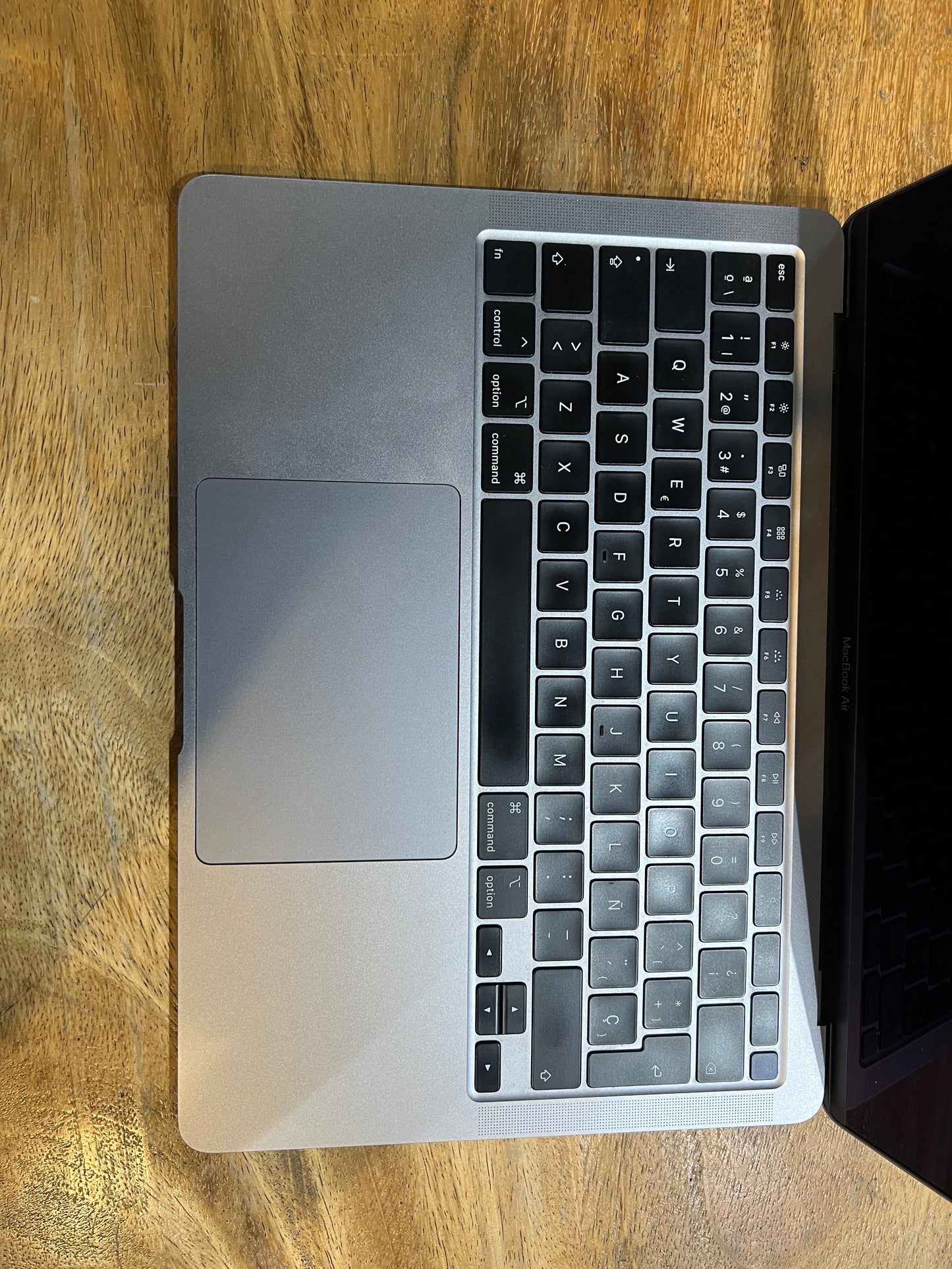 MacBook Air 13" 2020 (Producto Unico)