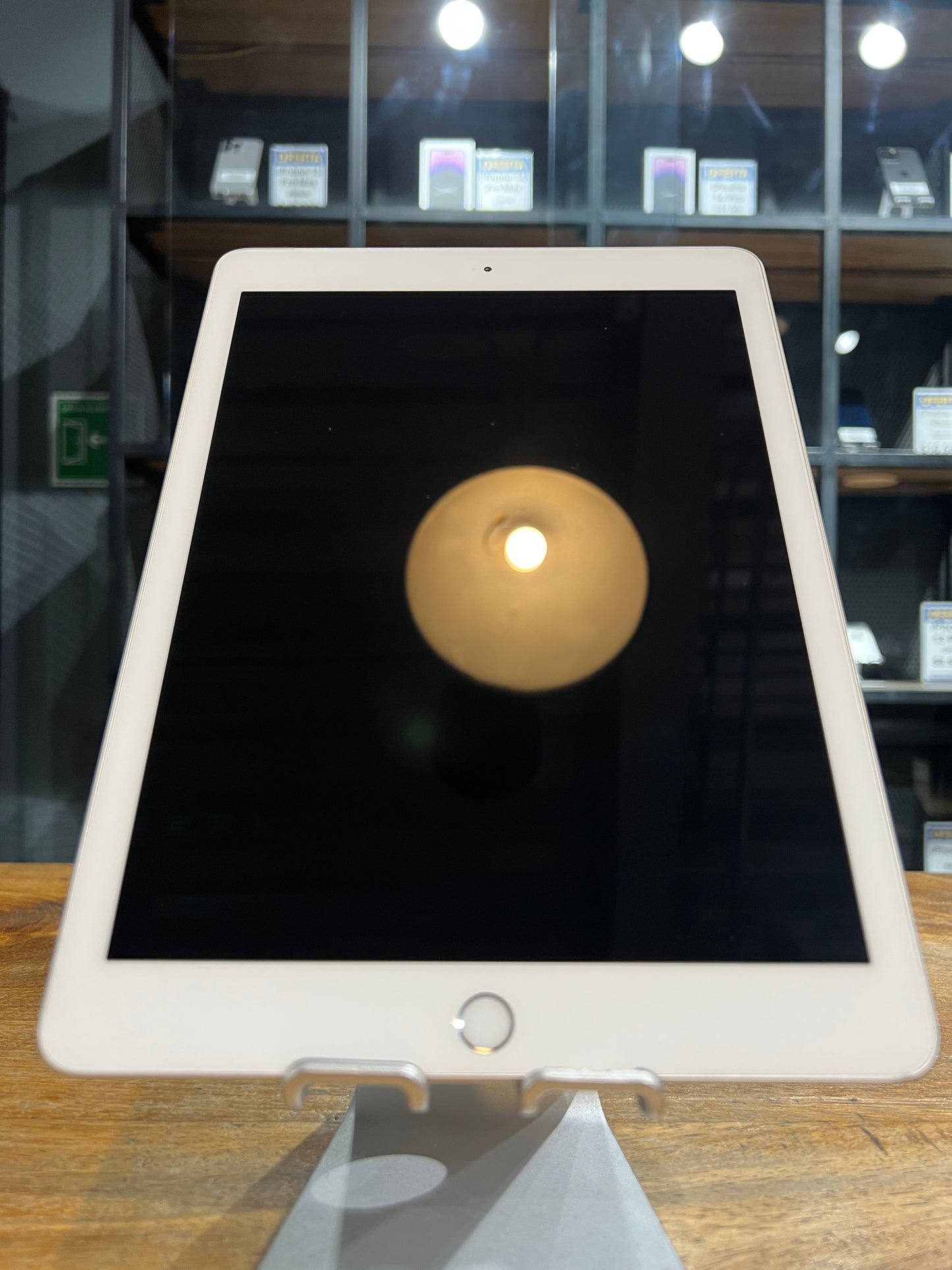 iPad 6ta Gen 32GB WiFi + Cell (Producto Unico)