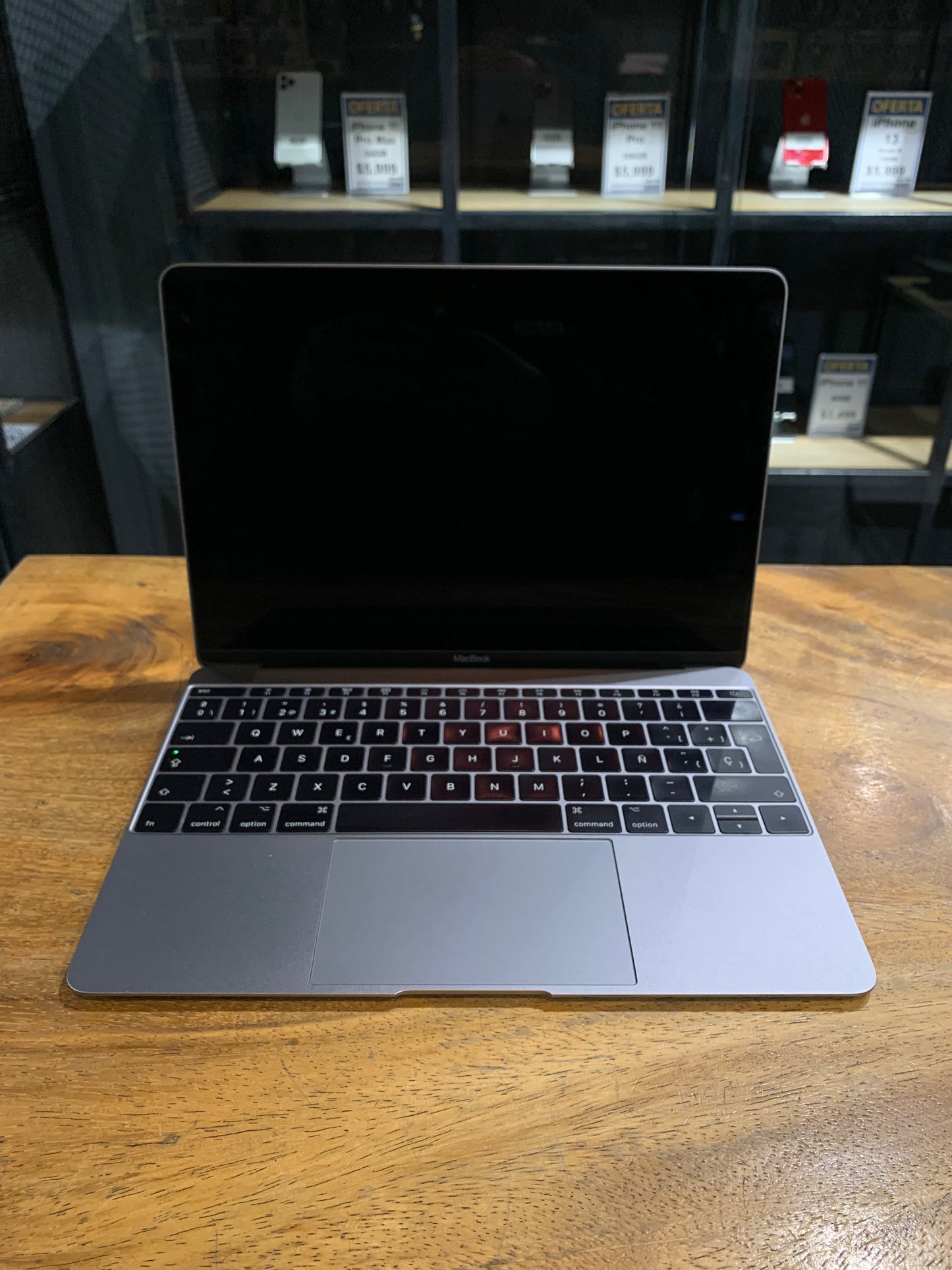 MacBook 12" 2017 256GB (Producto Unico)