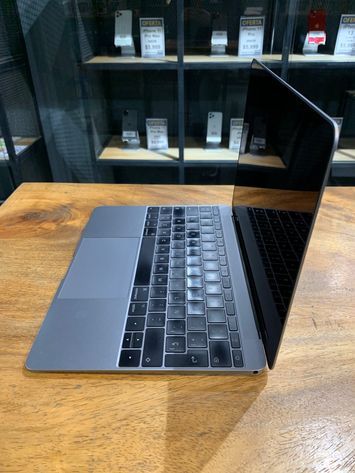 MacBook 12" 2017 256GB (Producto Unico)