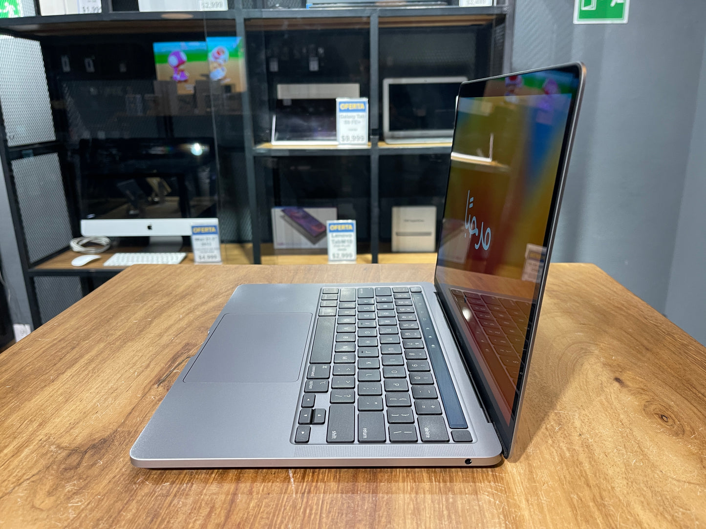MacBook Pro 2020 13" Corei5 8GB RAM/500GB SSD (Producto Unico)