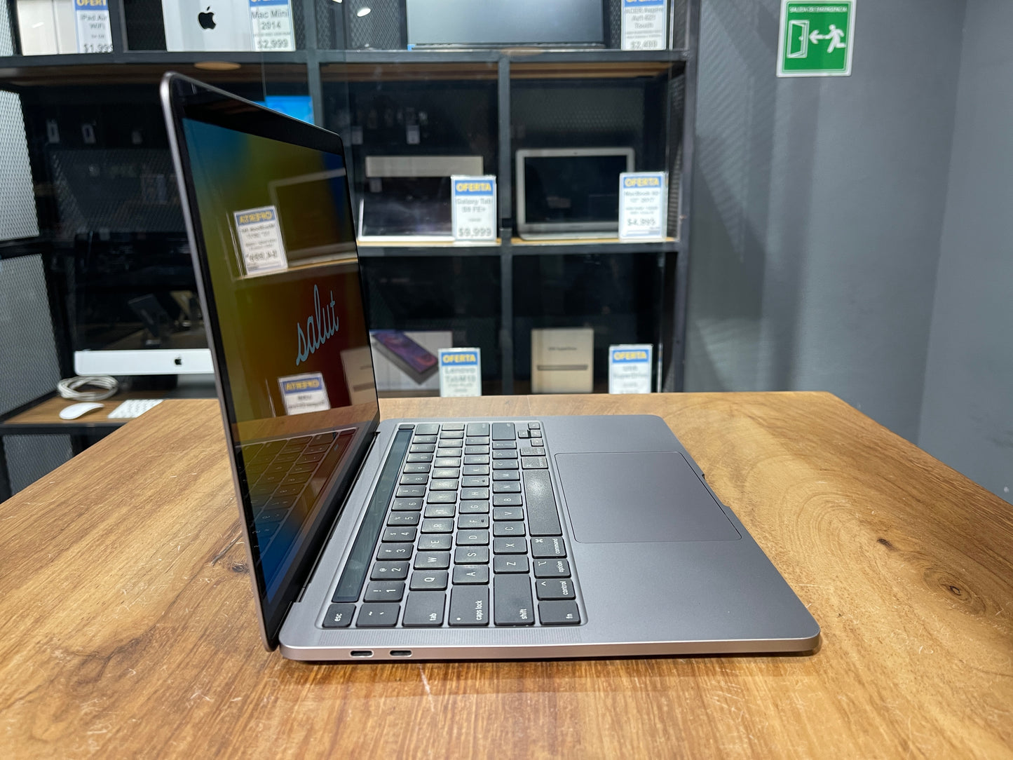 MacBook Pro 2020 13" Corei5 8GB RAM/500GB SSD (Producto Unico)