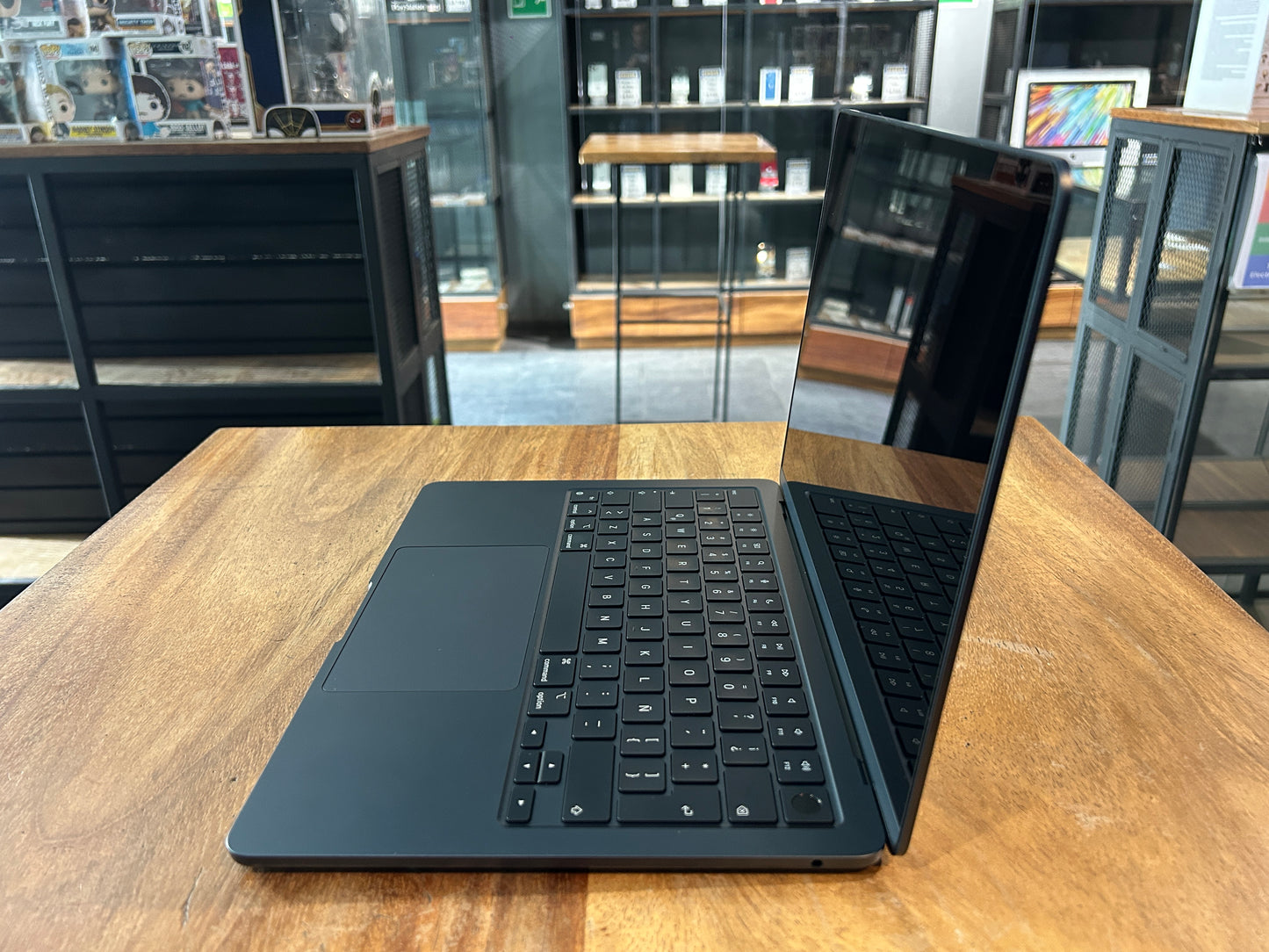 MacBook Air 13" 2024 M3 256GB (Producto Unico)