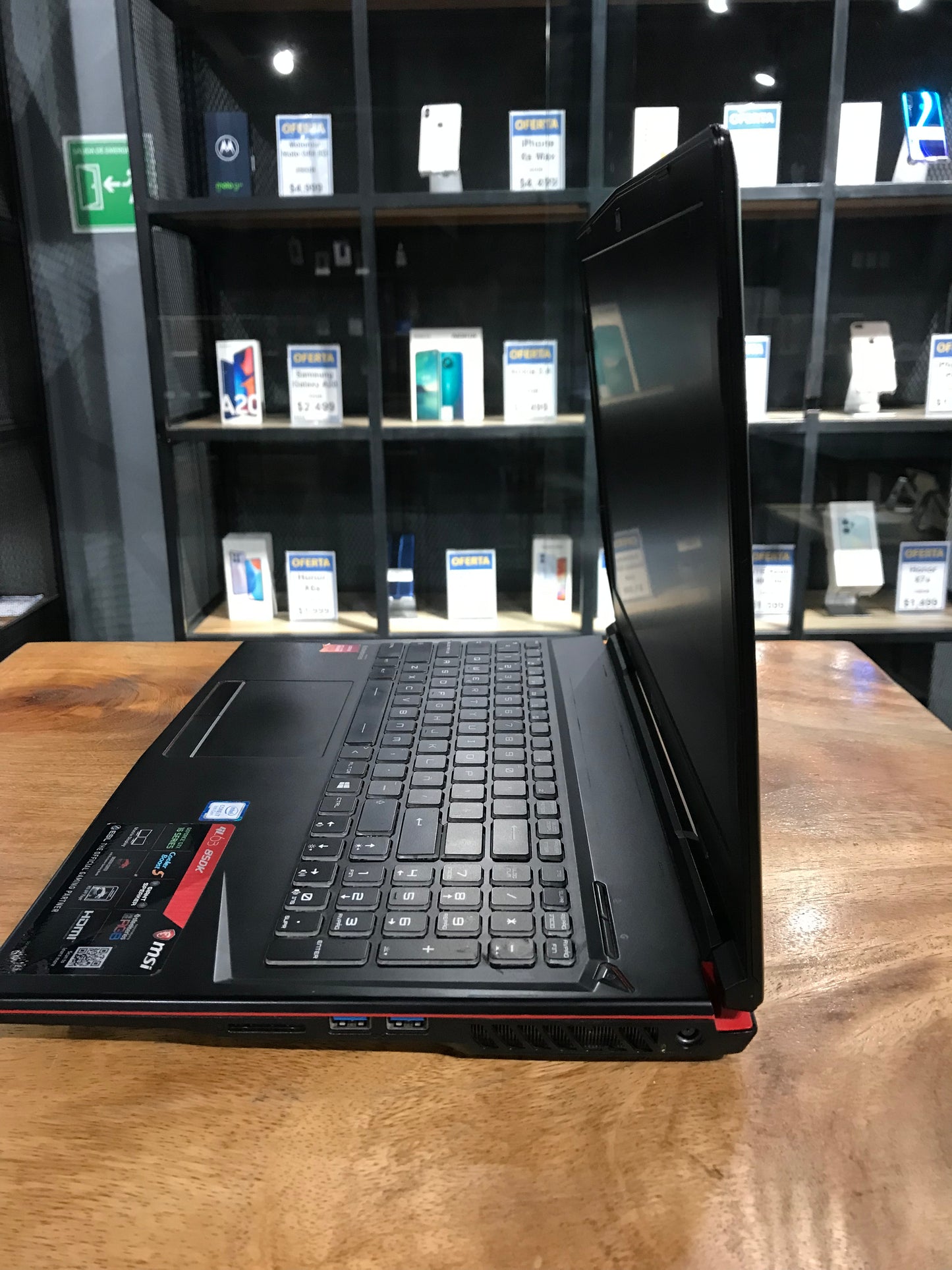Laptop Gamer MSI Modelo GL038SDK 256GB (Producto Unico)