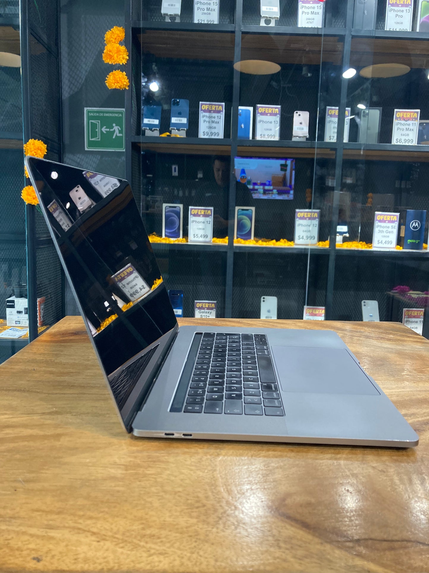 MacBook Pro TouchBar 15" 2016 (Producto Unico)