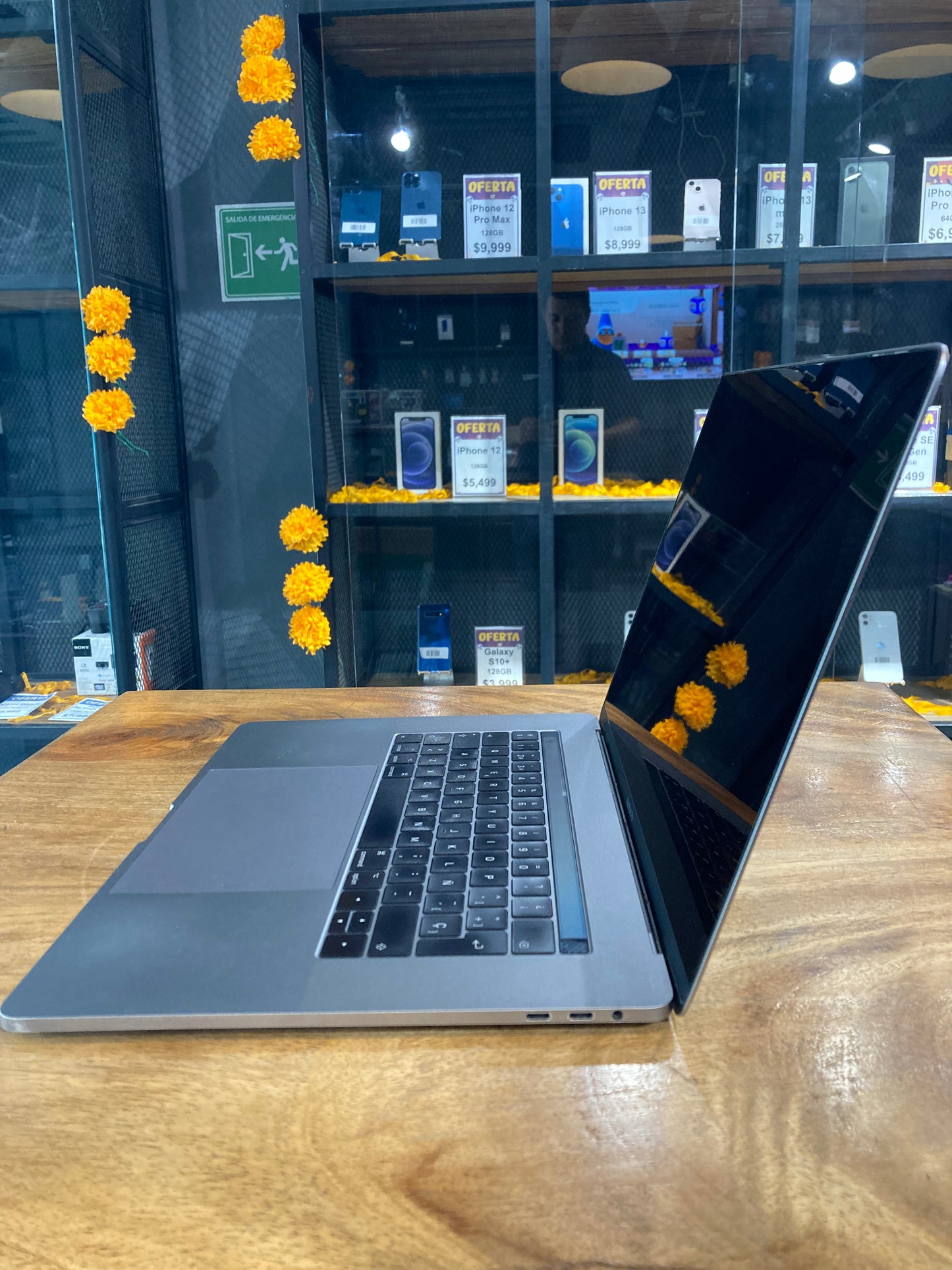 MacBook Pro TouchBar 15" 2016 (Producto Unico)