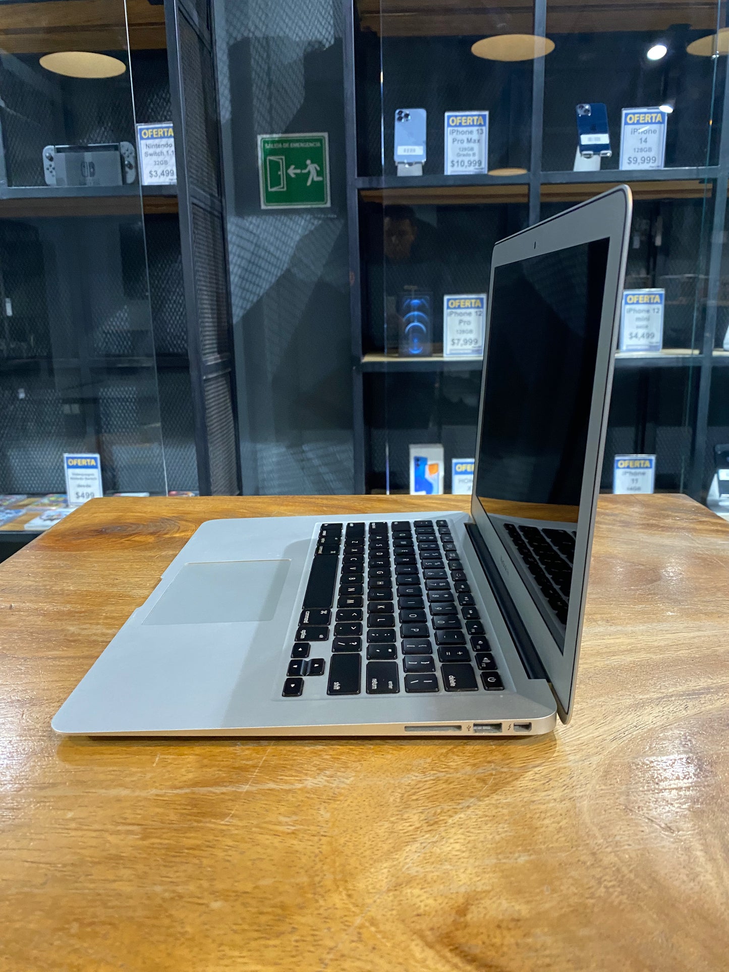MacBook Air 13" 2017 (Producto Unico)