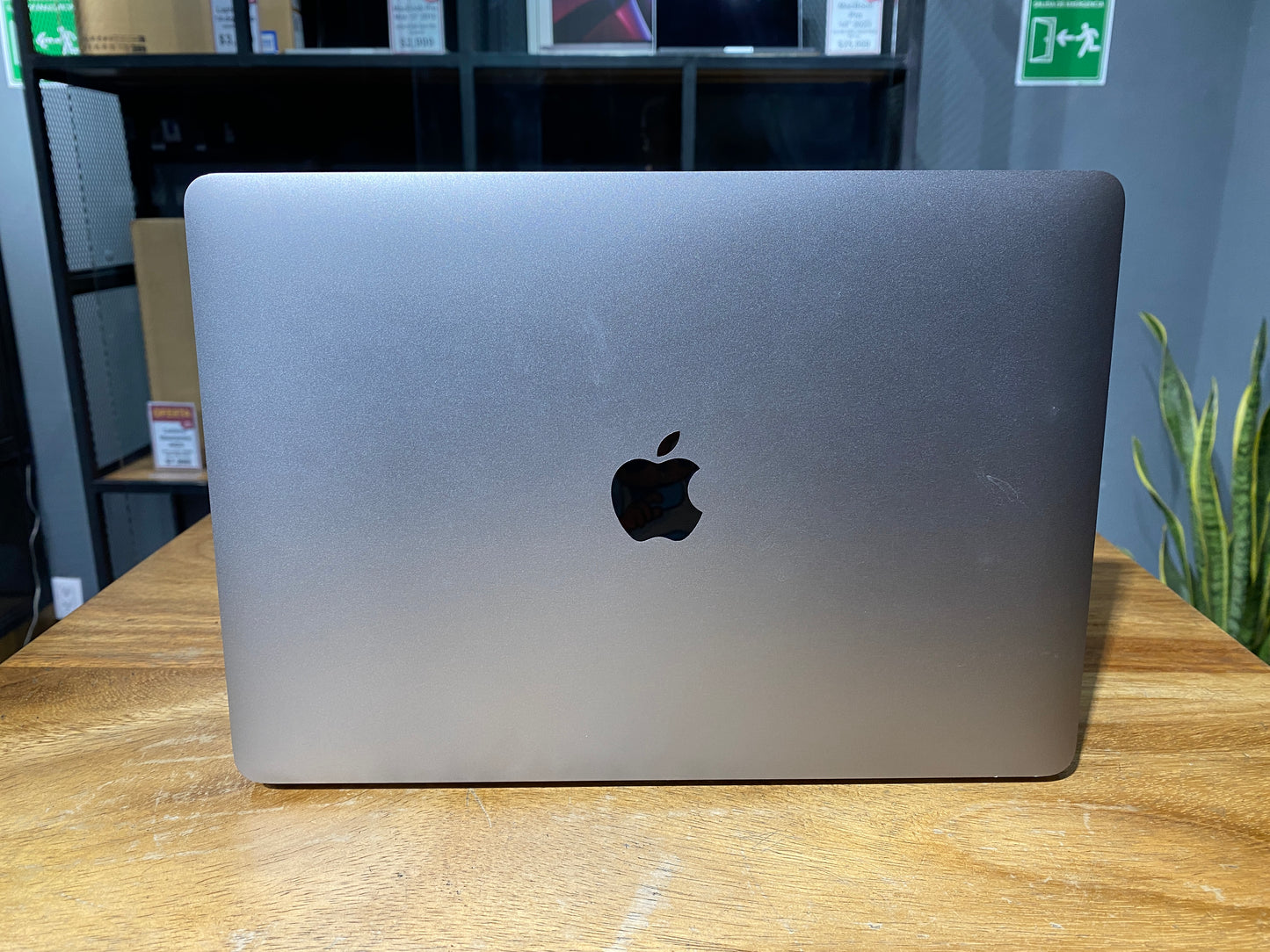 MacBook Pro 13" 2020 8GB RAM/ 500GB Core i5 (Producto Unico)