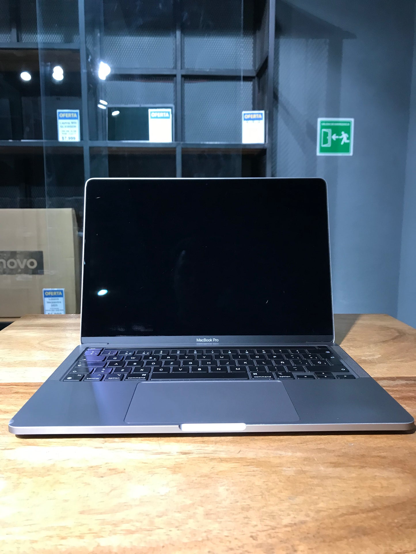 MacBook Pro 13" 2020 M1  (Producto Unico)