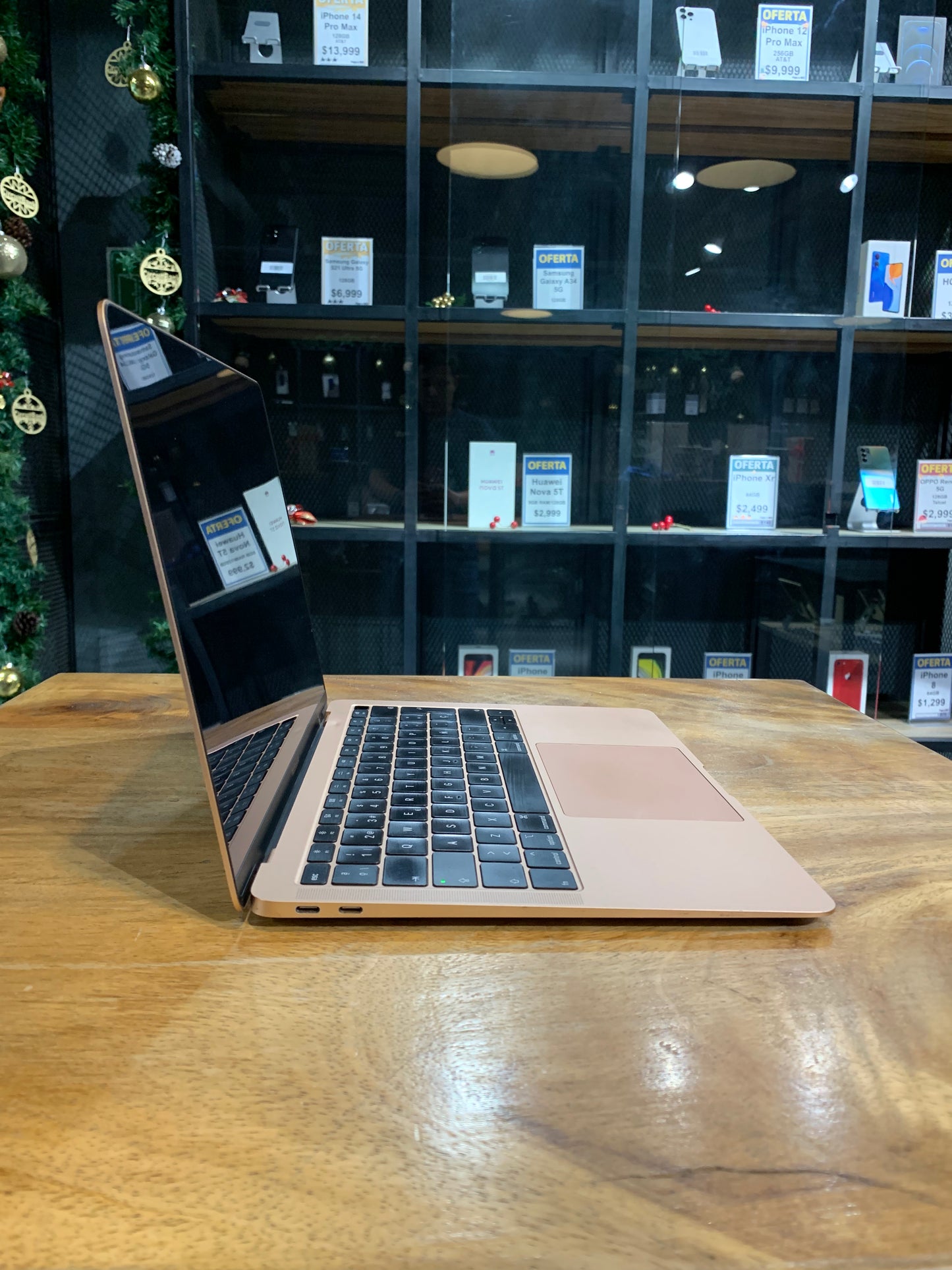 MacBook Air 13" Retina 2019 (Producto Unico)