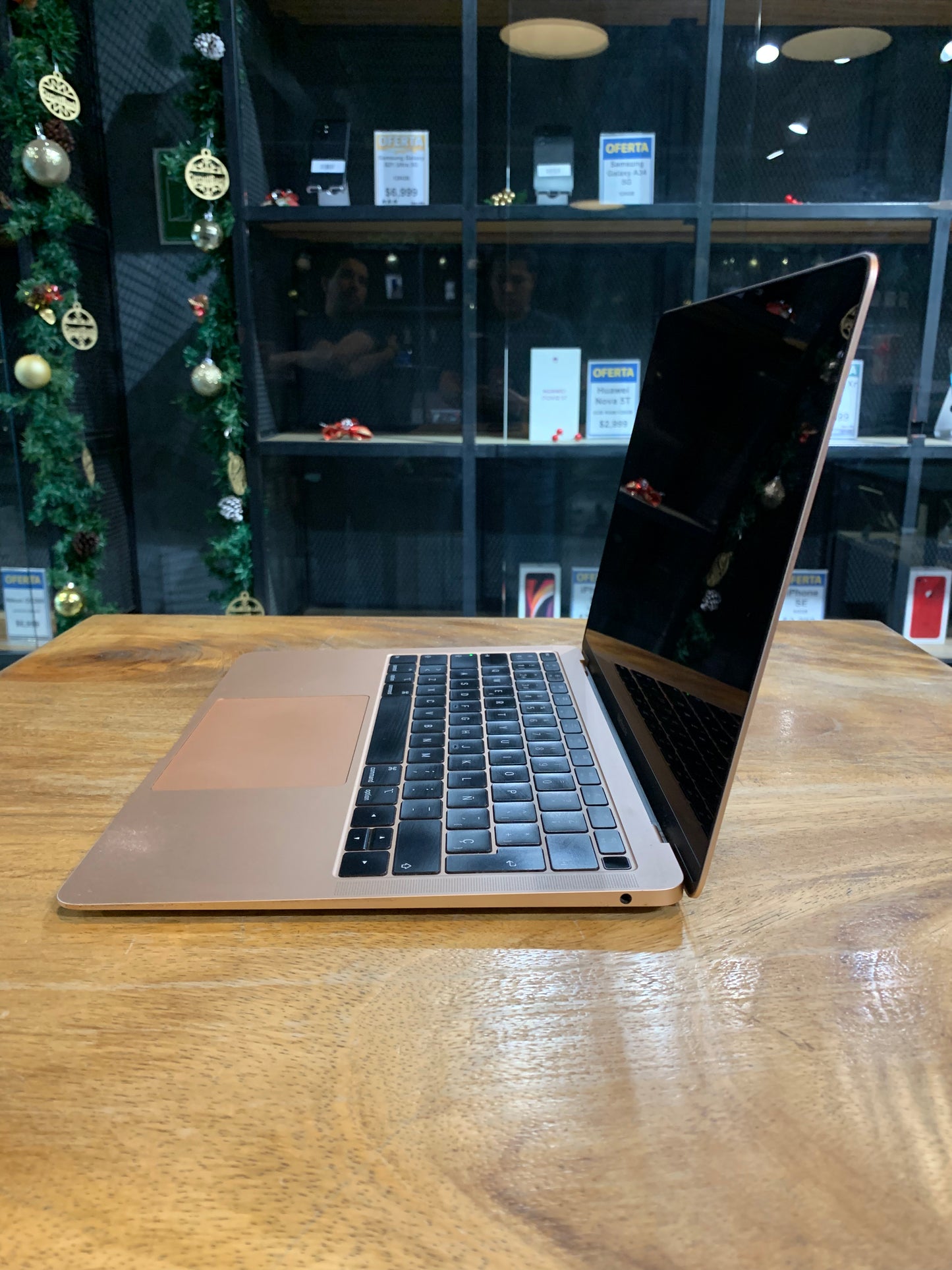 MacBook Air 13" Retina 2019 (Producto Unico)