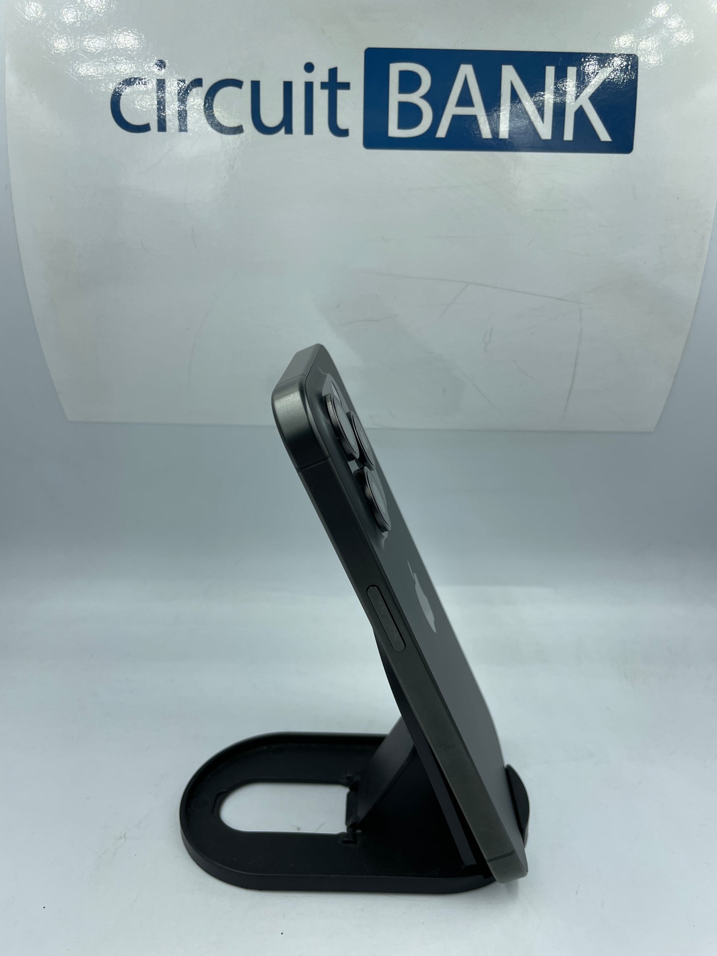 iPhone 15 Pro 128GB (Producto Único)
