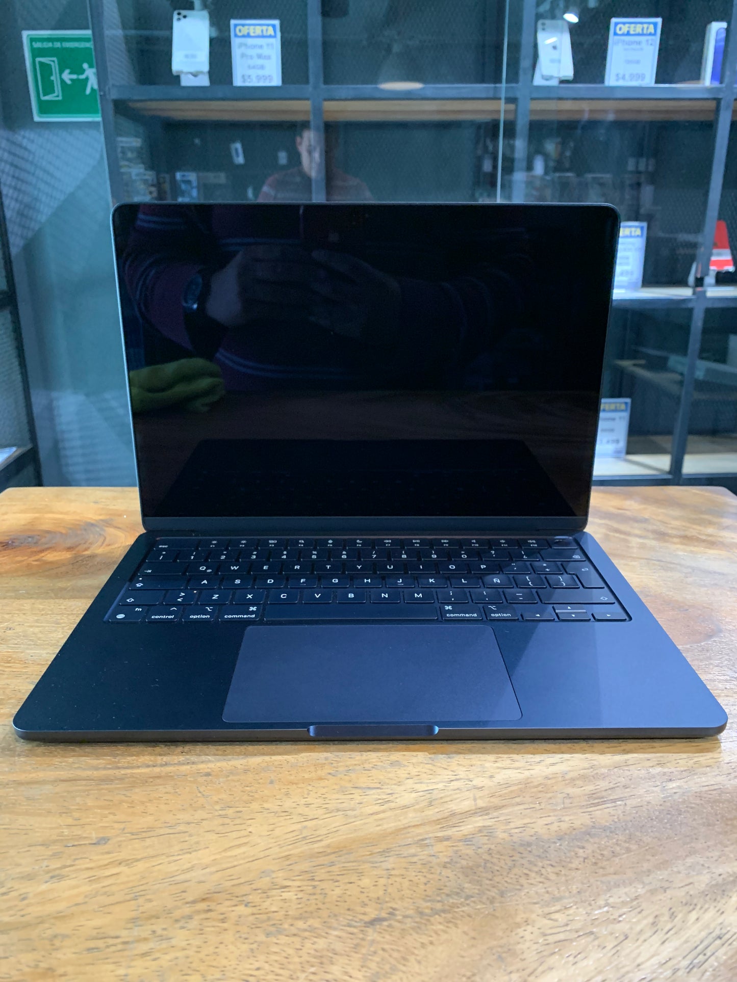 MacBook Air 13" M3 2024 256GB (Producto Unico)