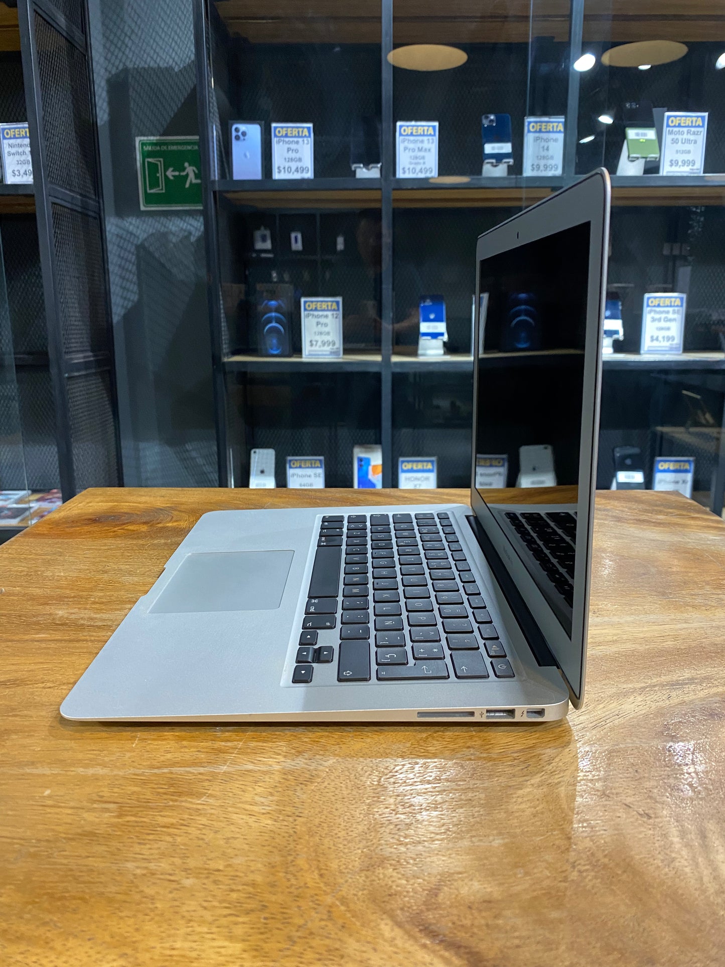 MacBook Air 13" 2017 (Producto Unico)