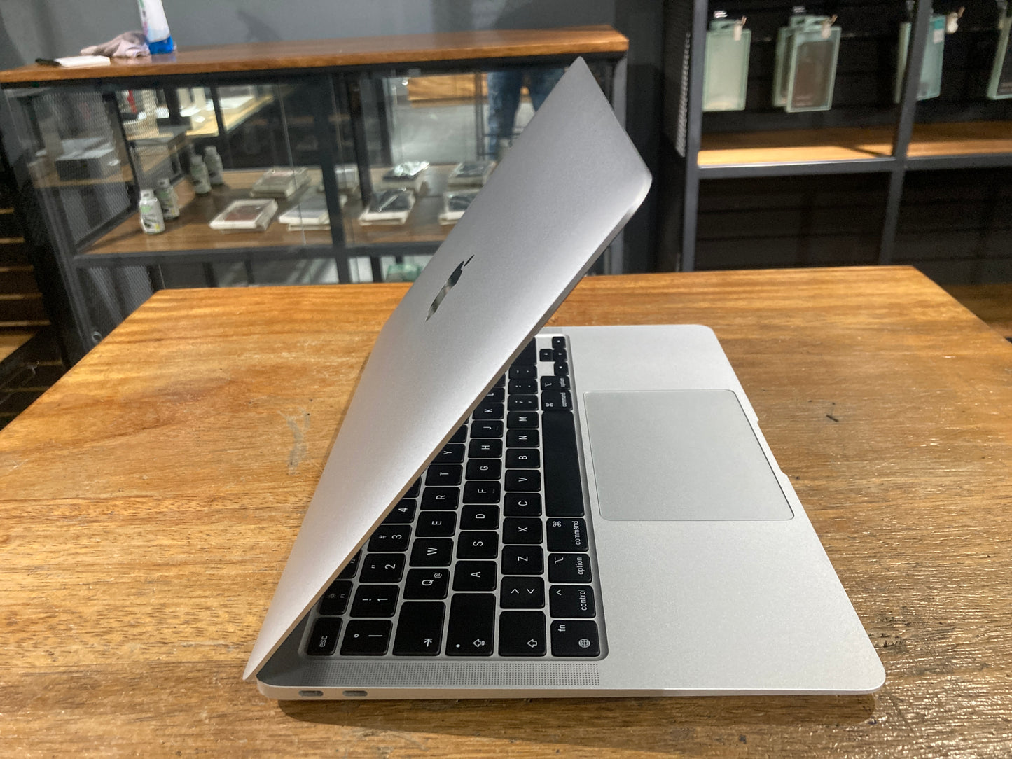 Macbook Air M1 2020 (Producto Único)