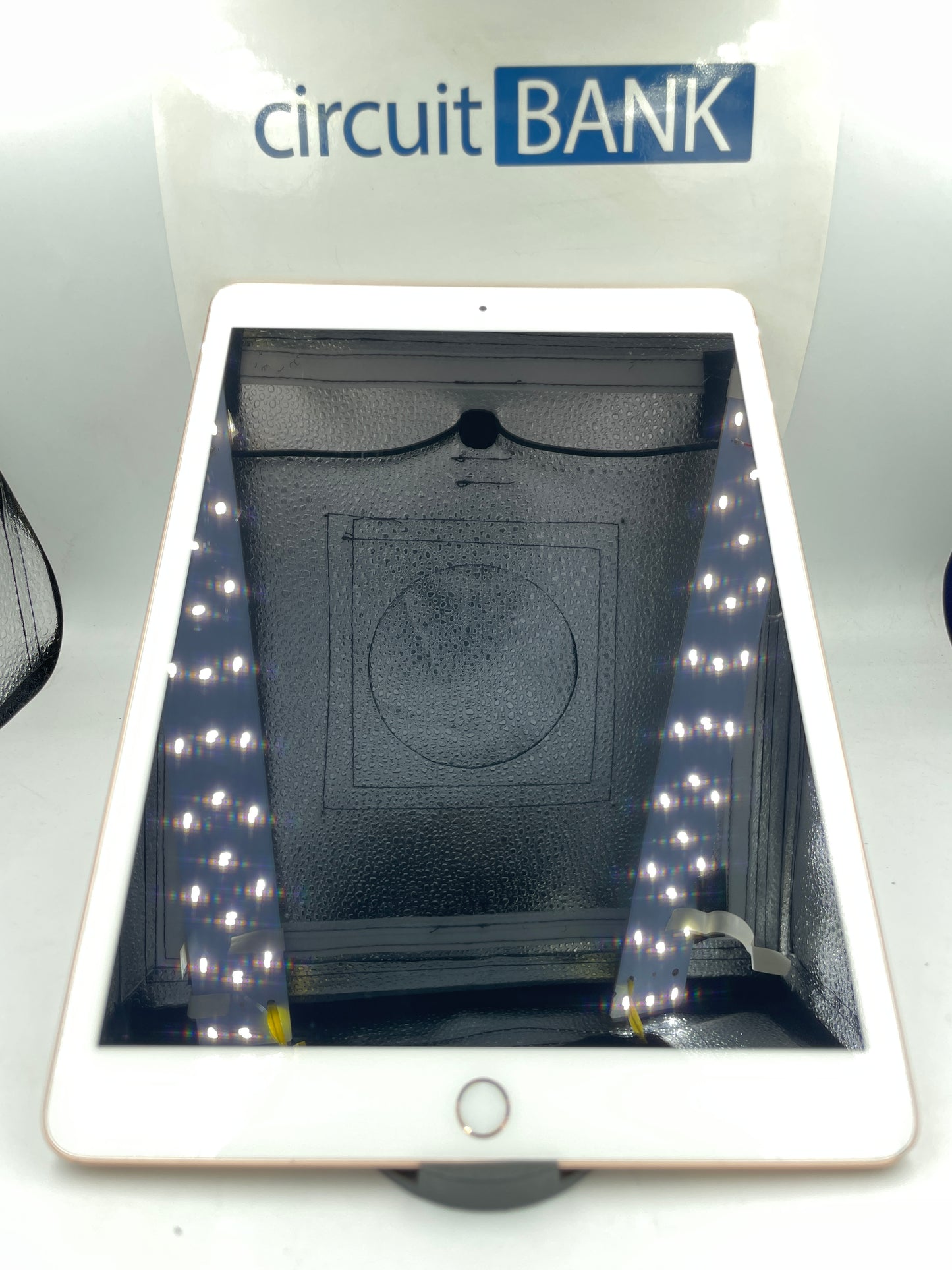 iPad 8th Gen WiFi (Producto Unico)