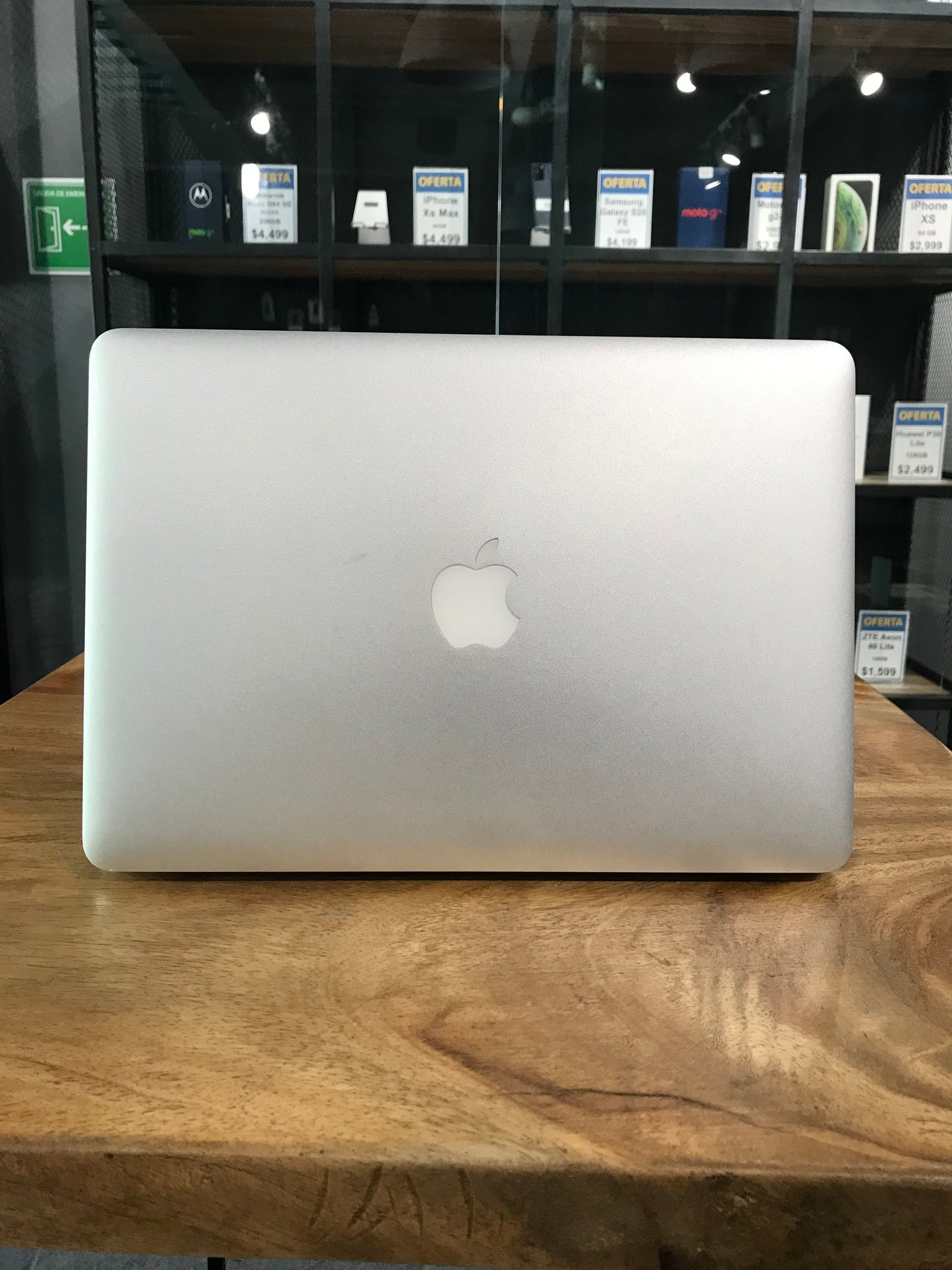 MacBook Air 13"  2017 (Producto Único)