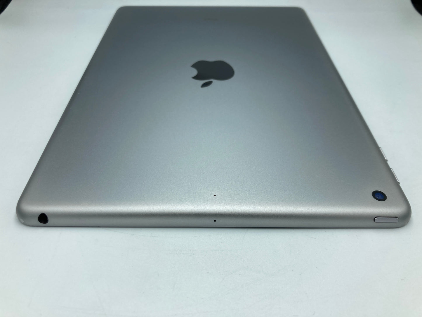 iPad 5th Gen 32GB (Producto Único)
