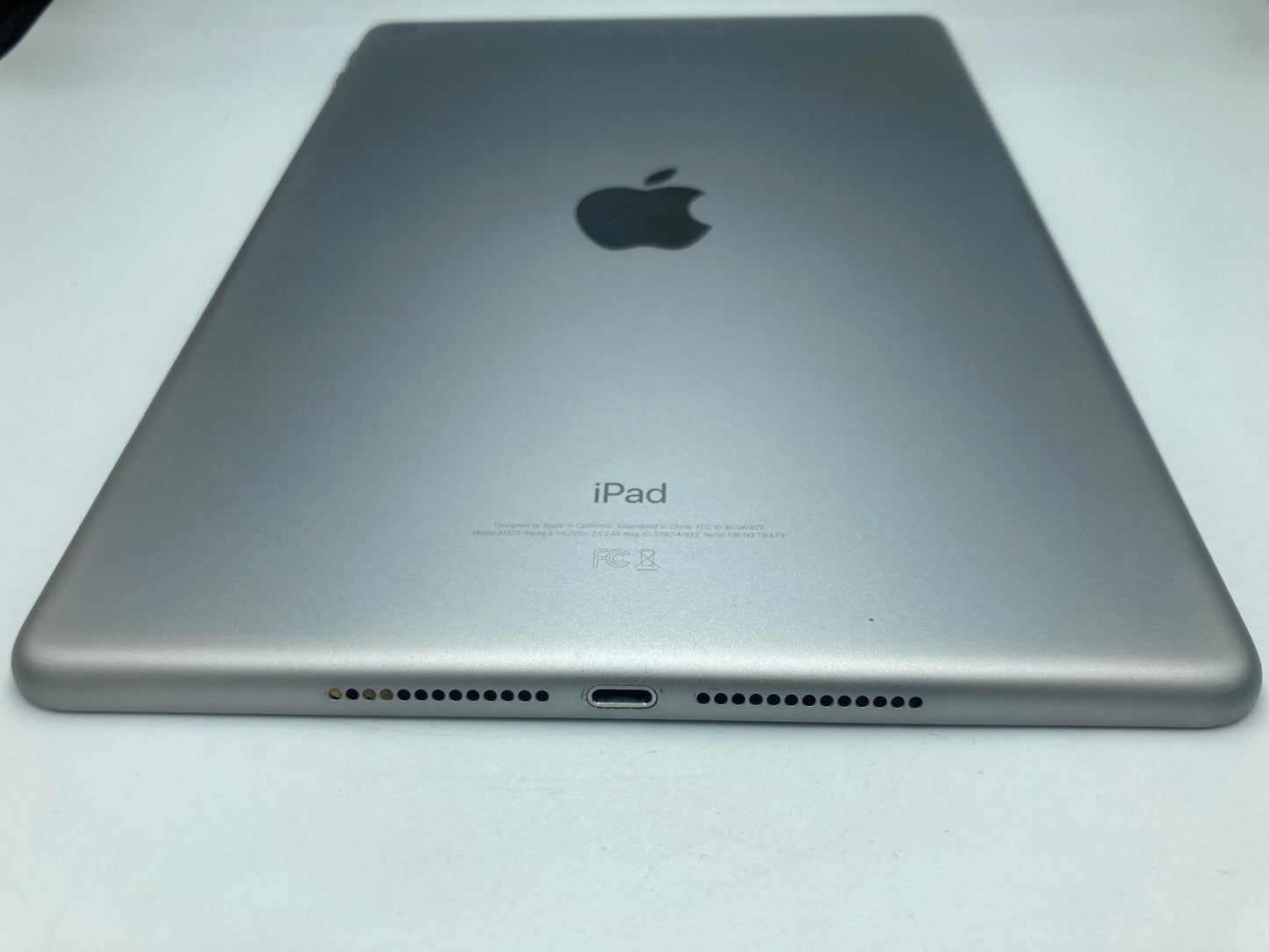 iPad 5th Gen 32GB (Producto Único)