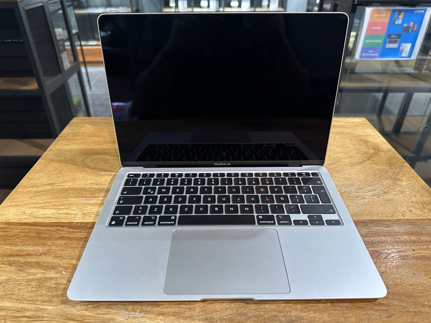 MacBook Air M1 2020 256GB / 8GB RAM (Producto Unico)