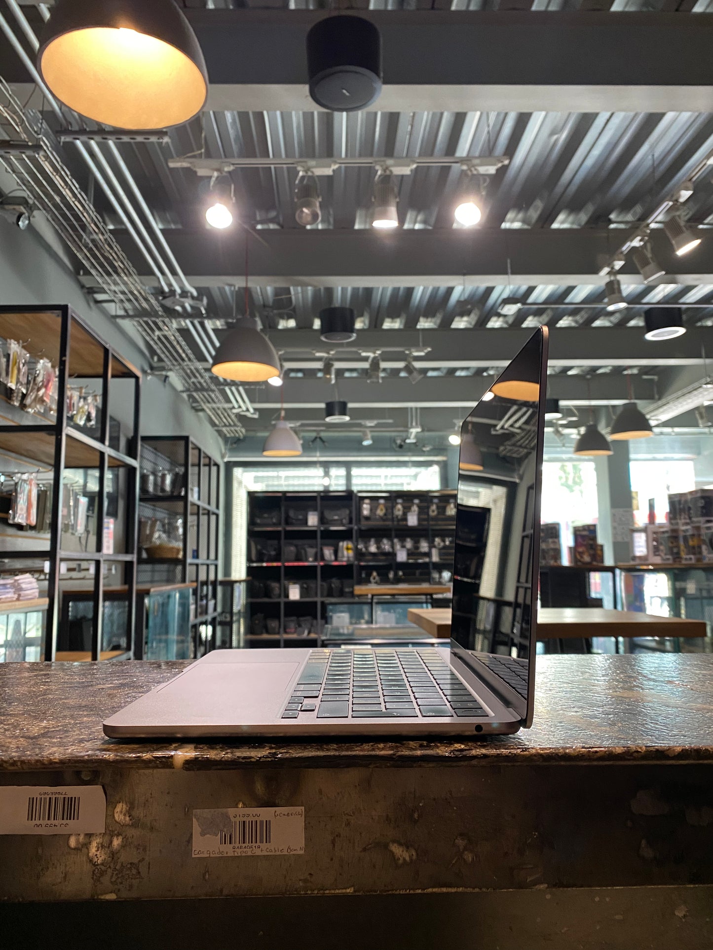 MacBook Air 13" M3 2024 256GB / 8GB RAM