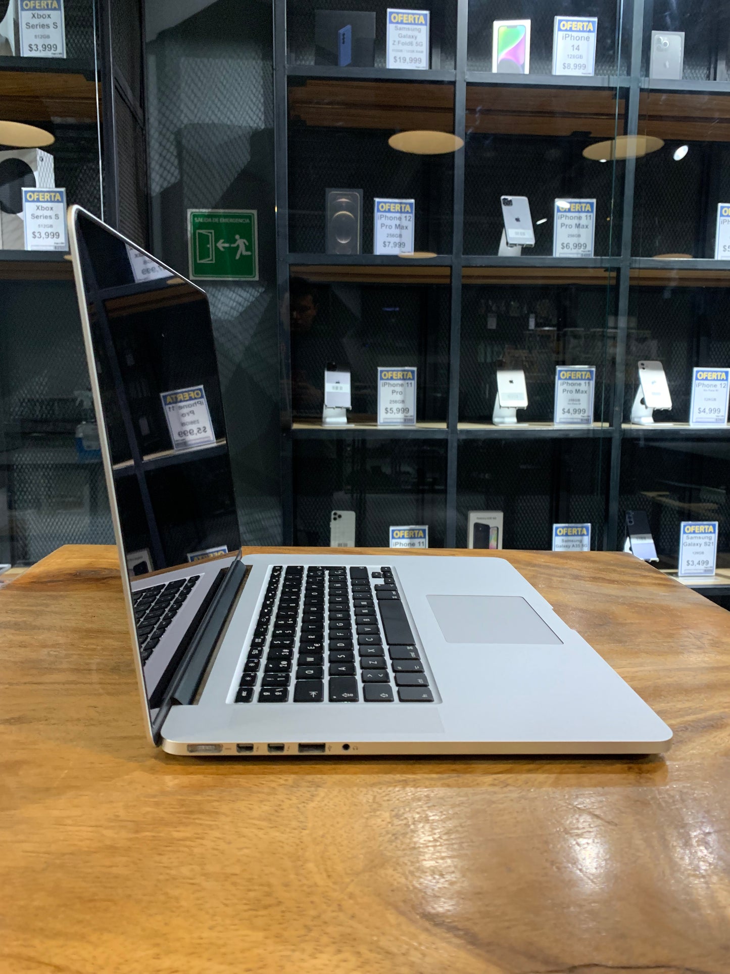 MacBook Pro 15" 2015 256GB (Producto Unico)