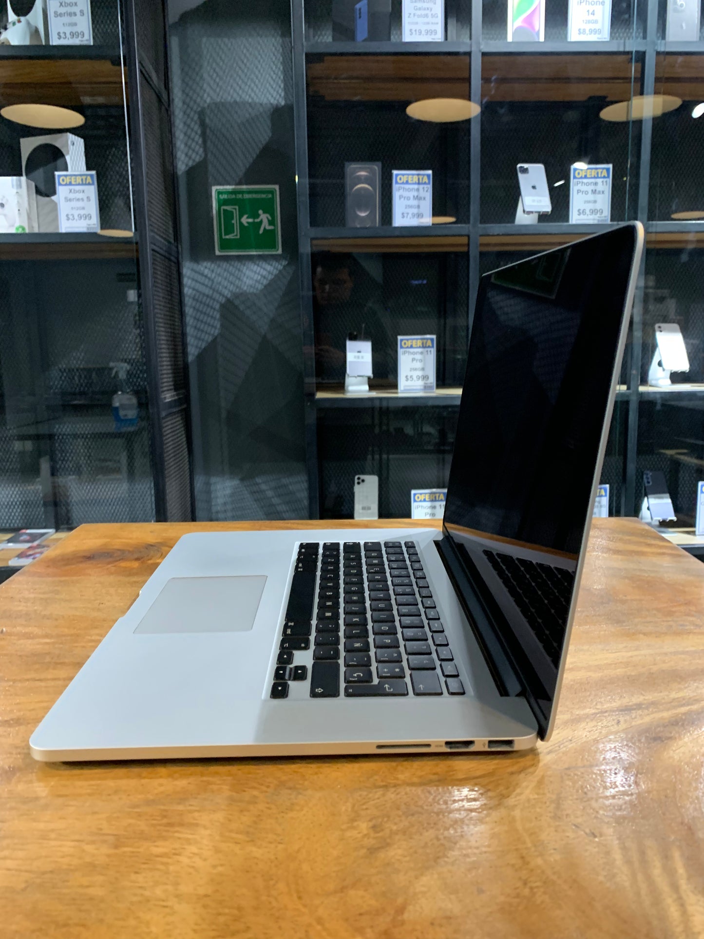 MacBook Pro 15" 2015 256GB (Producto Unico)