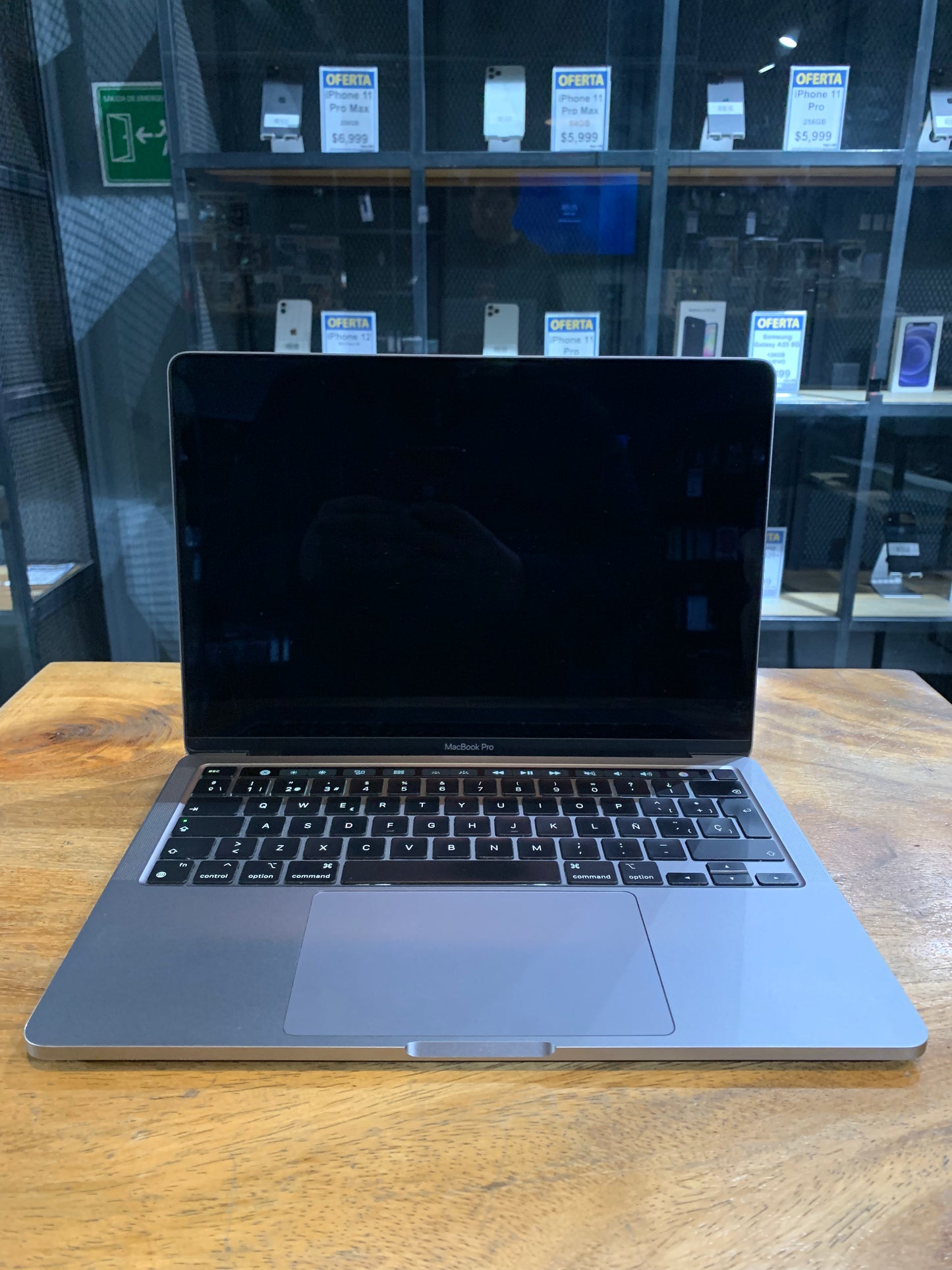 MacBook Pro 2020 M1 256GB (Producto Unico)