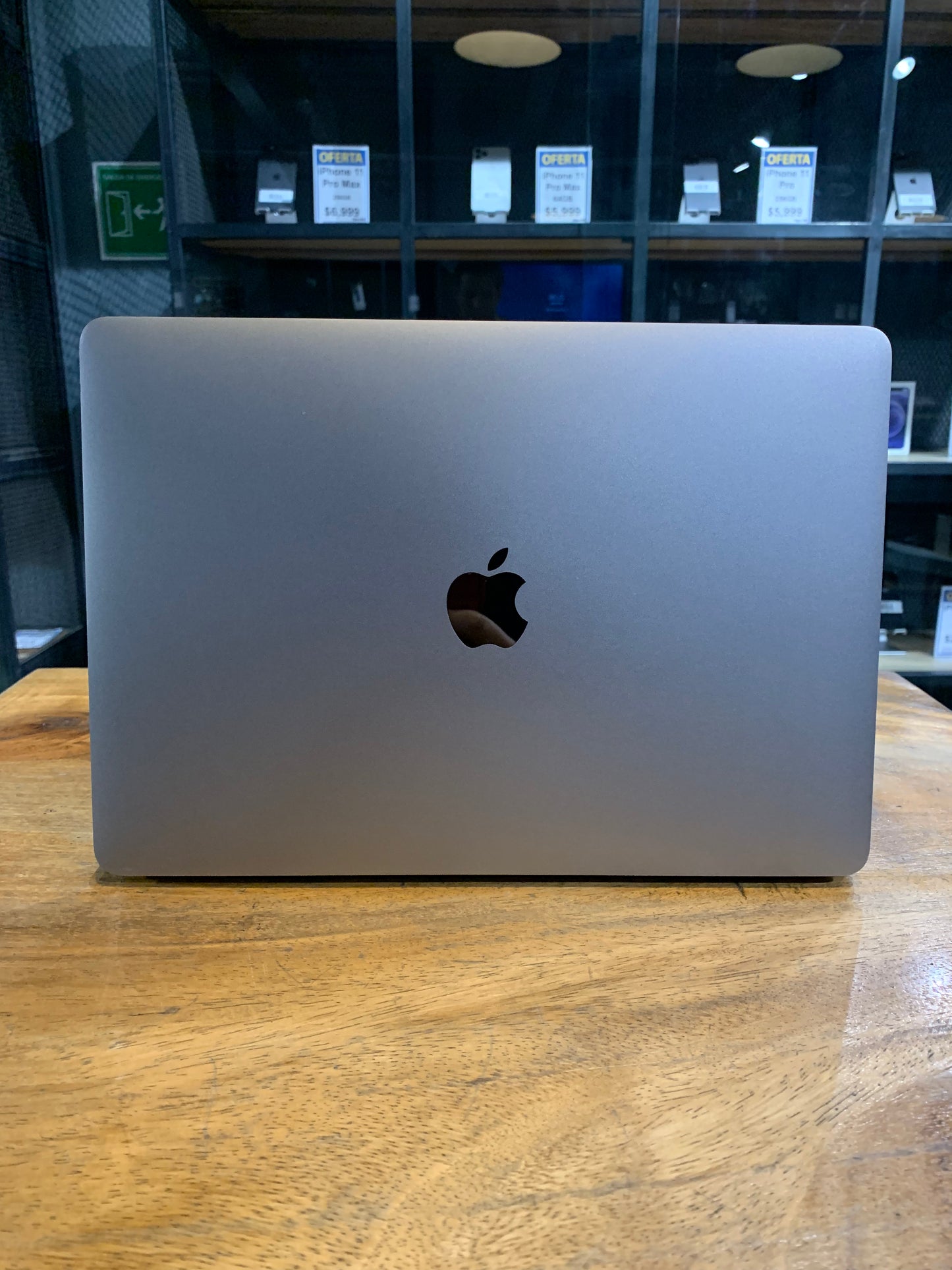 MacBook Pro 2020 M1 256GB (Producto Unico)