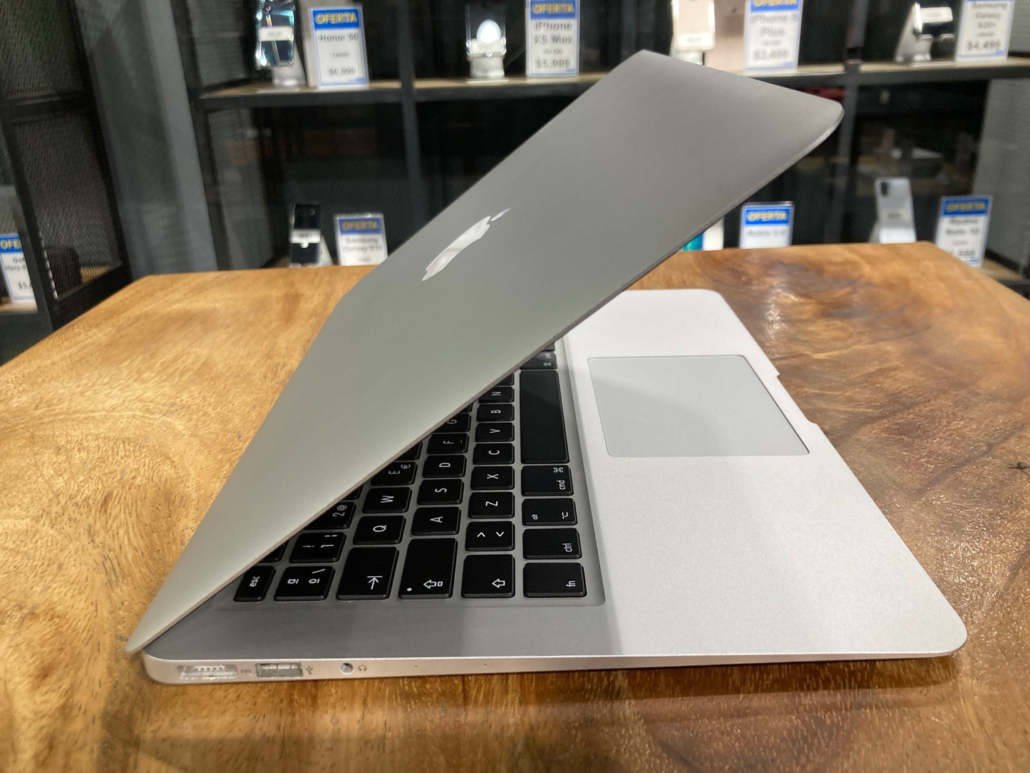 MacBook Air 13" 2017 (Producto Único)