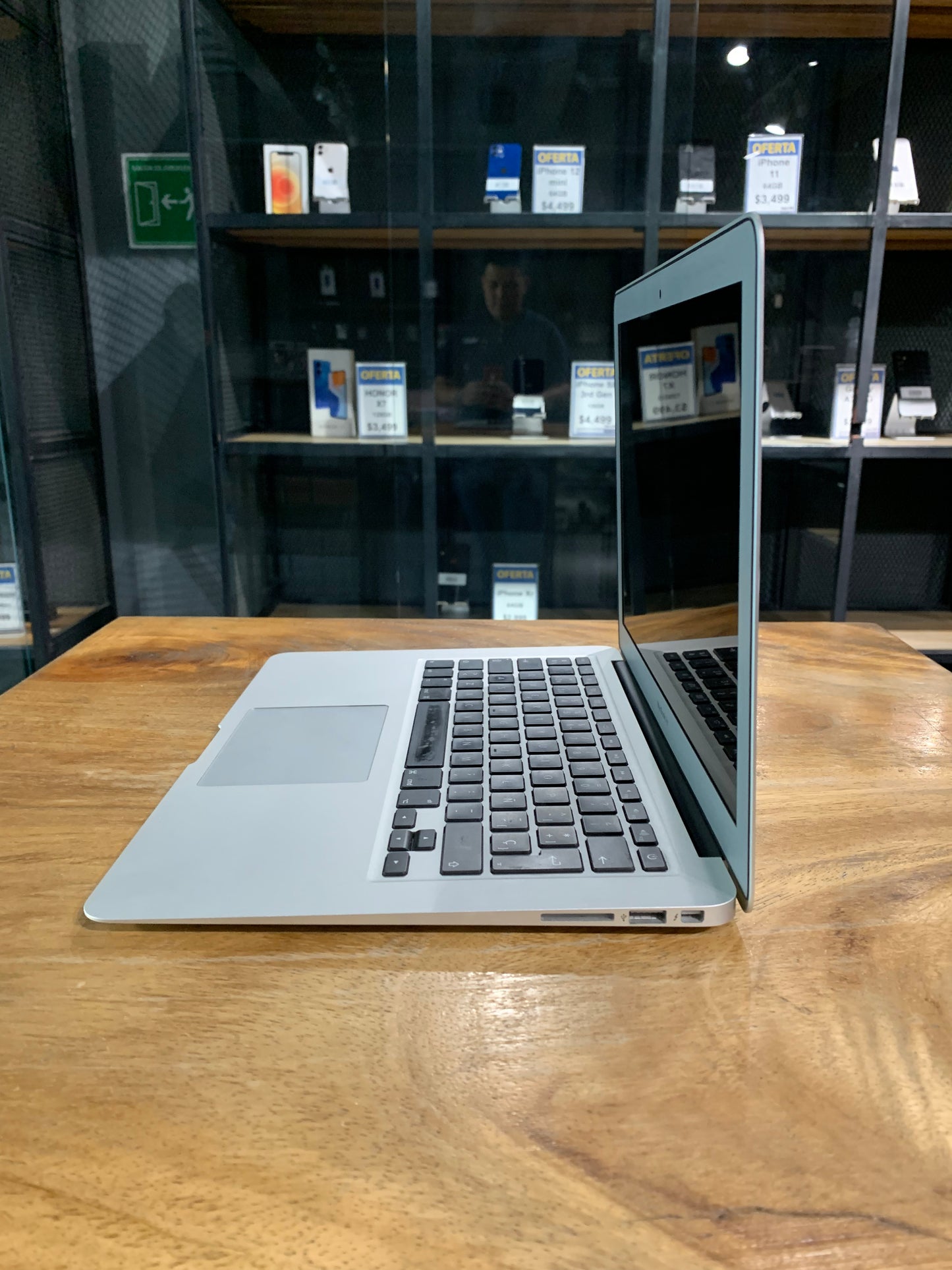 MacBook Air 13" 2017 (Producto Unico)