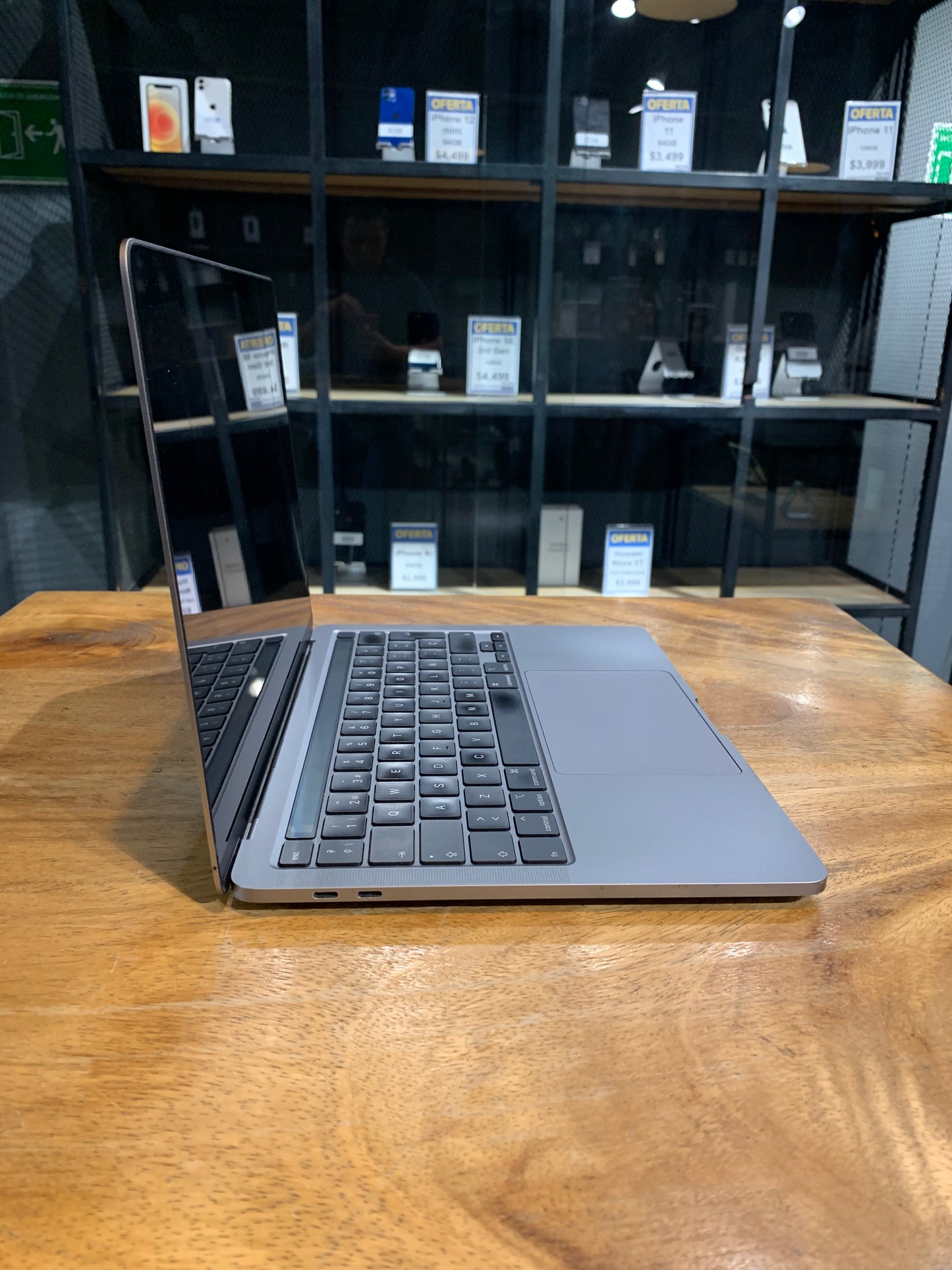 MacBook Pro 13" 2020 Intel Core i5 (Producto Unico)