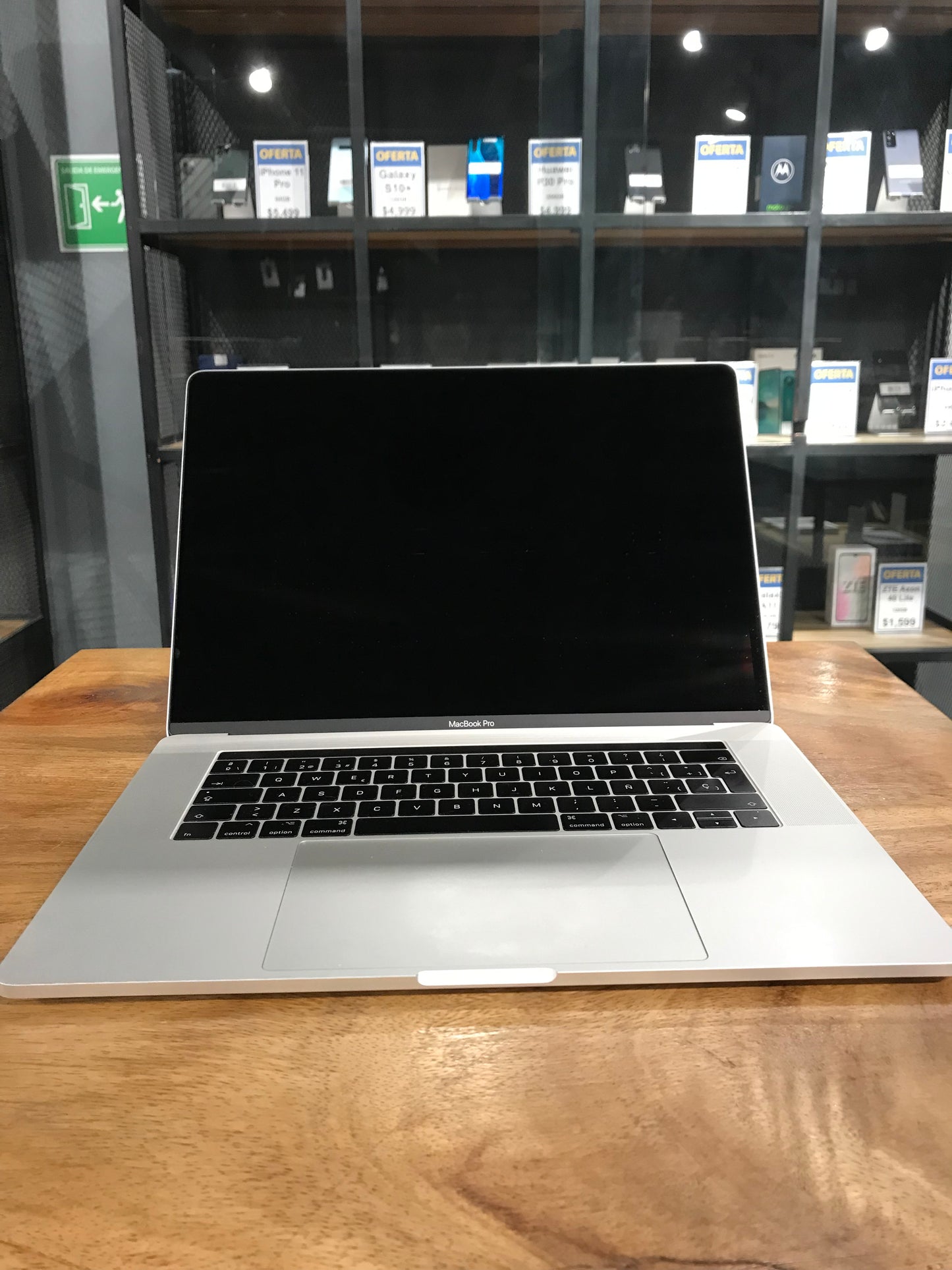 MacBook Pro 15" 2017 Corei7 (Producto Unico)