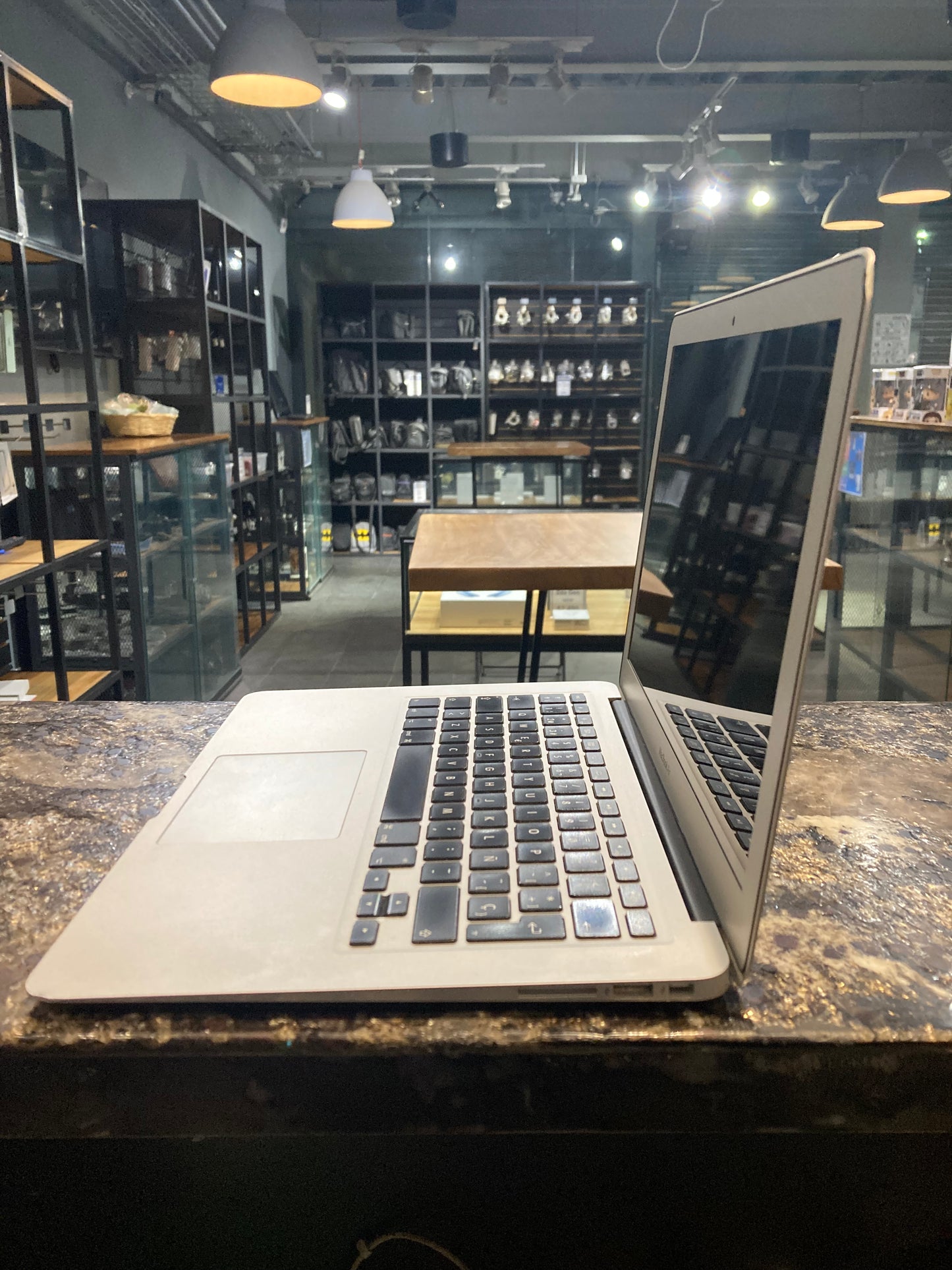 MacBook Air 13" 2017 (Producto Unico)