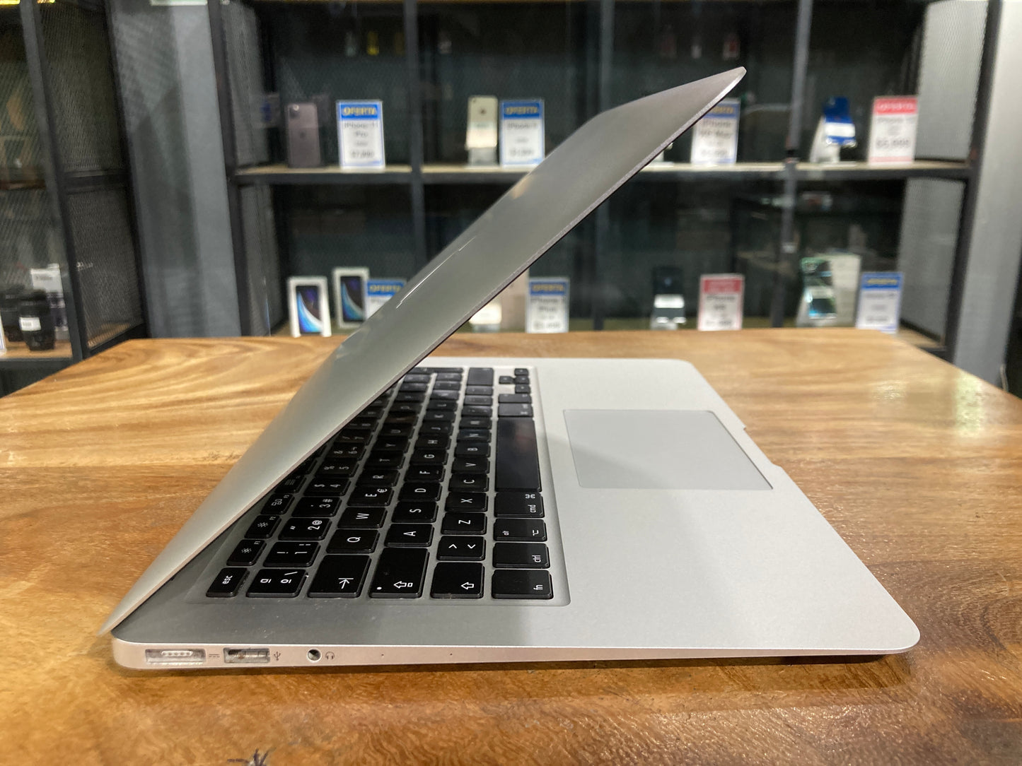 MacBook Air 13" 2017 (Producto Único)
