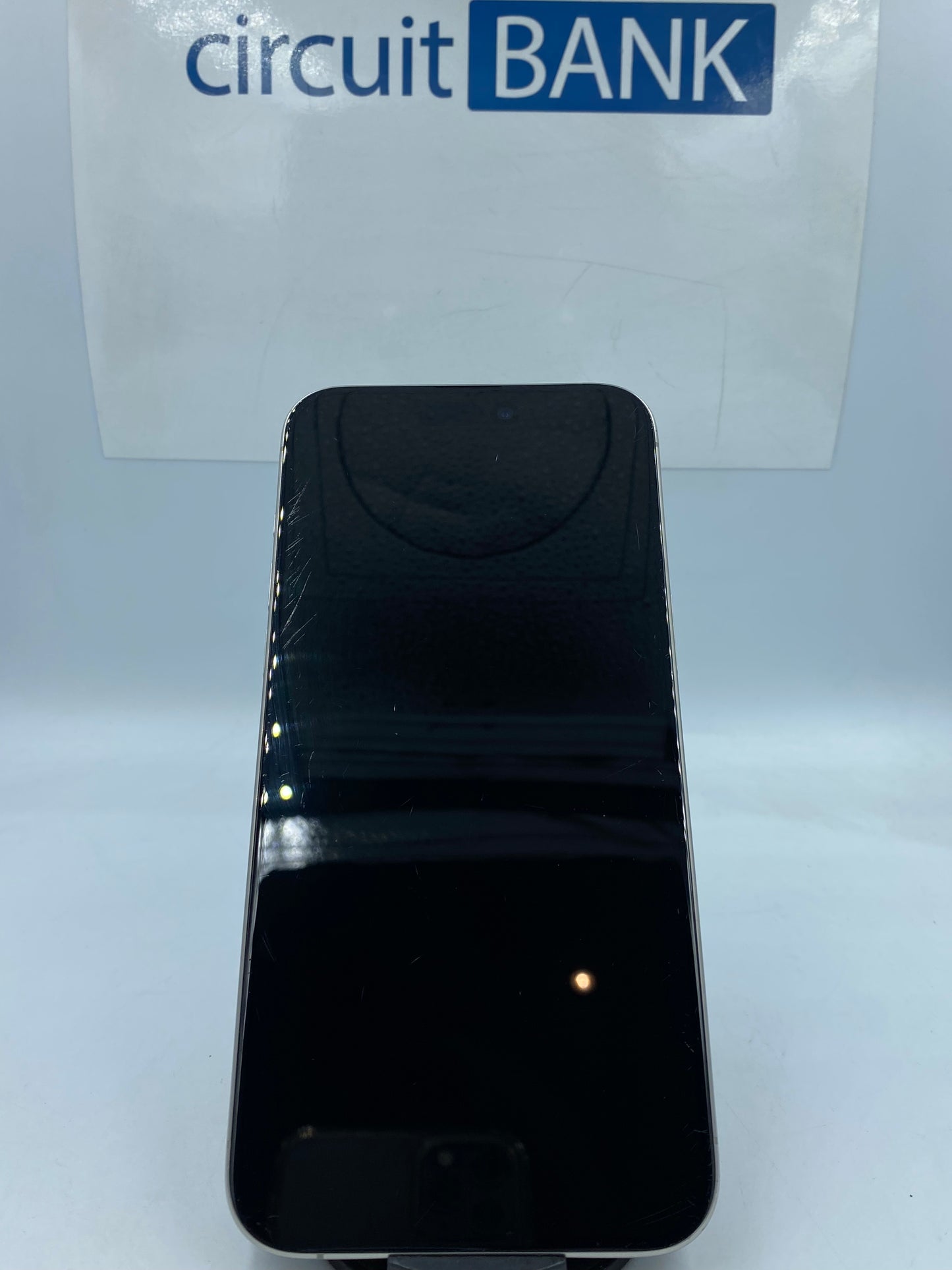 Apple iPhone 15 Pro Max / 256GB / Natural Titanium